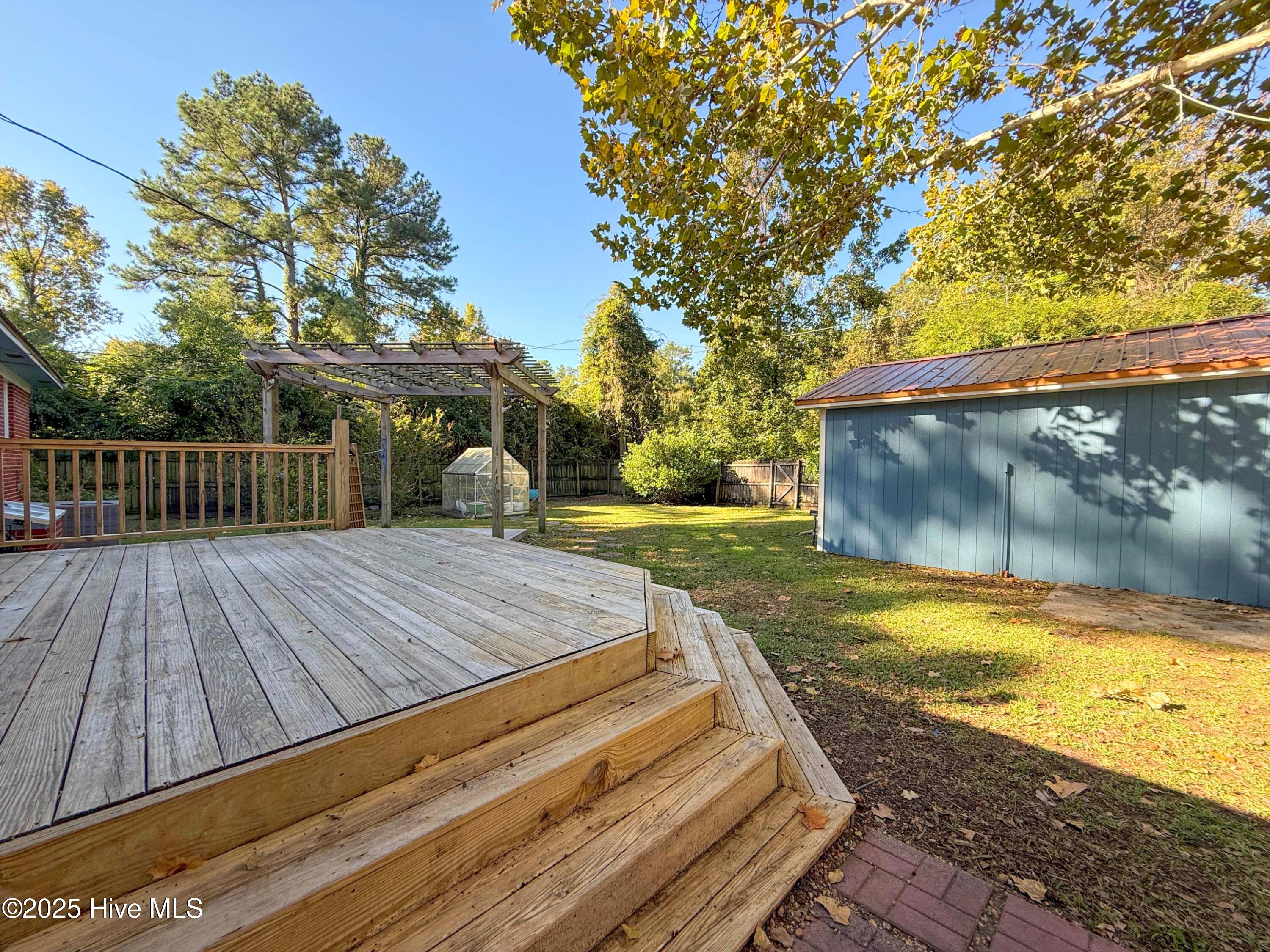 100537869 | Photo 49