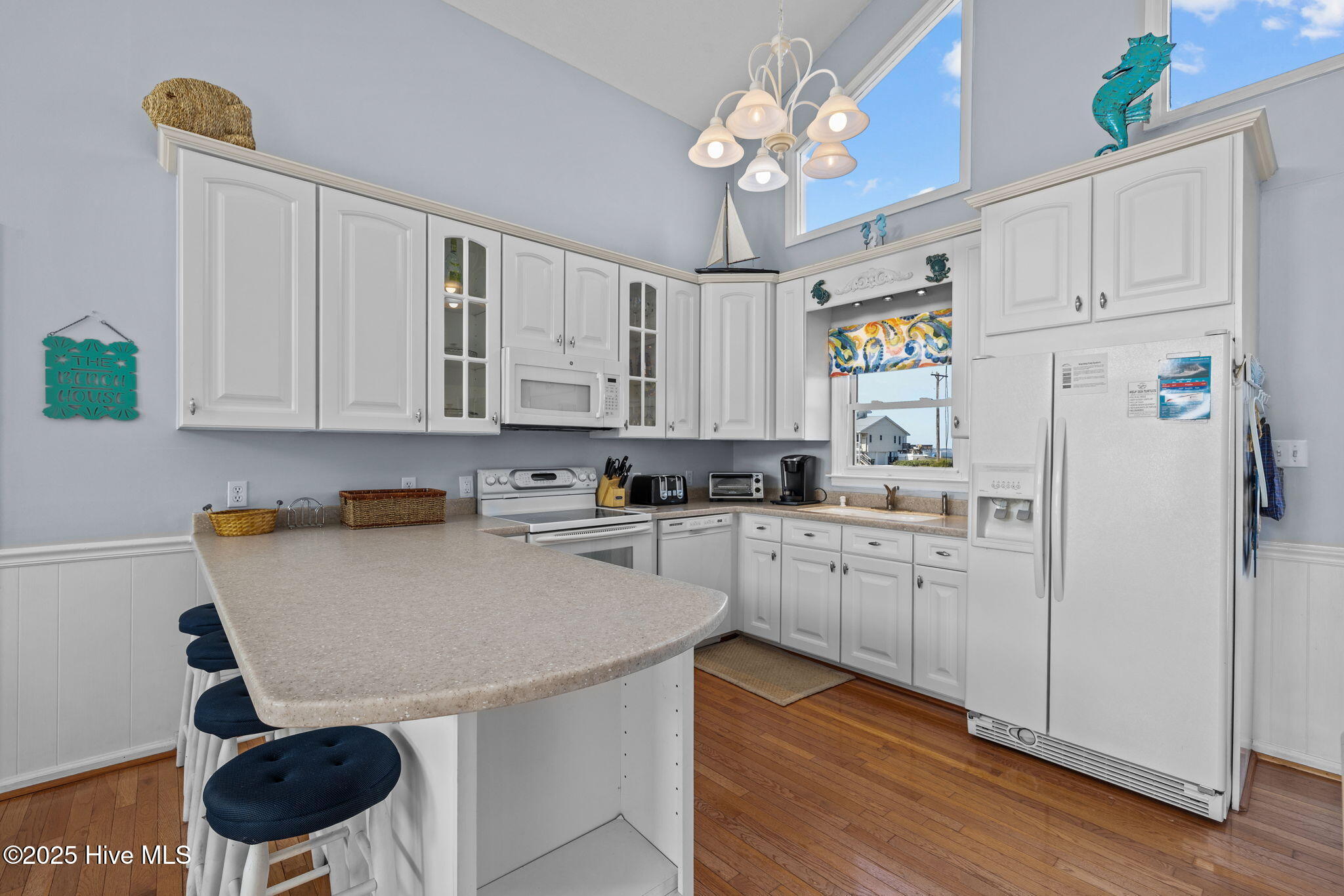 100543368 | Photo 27