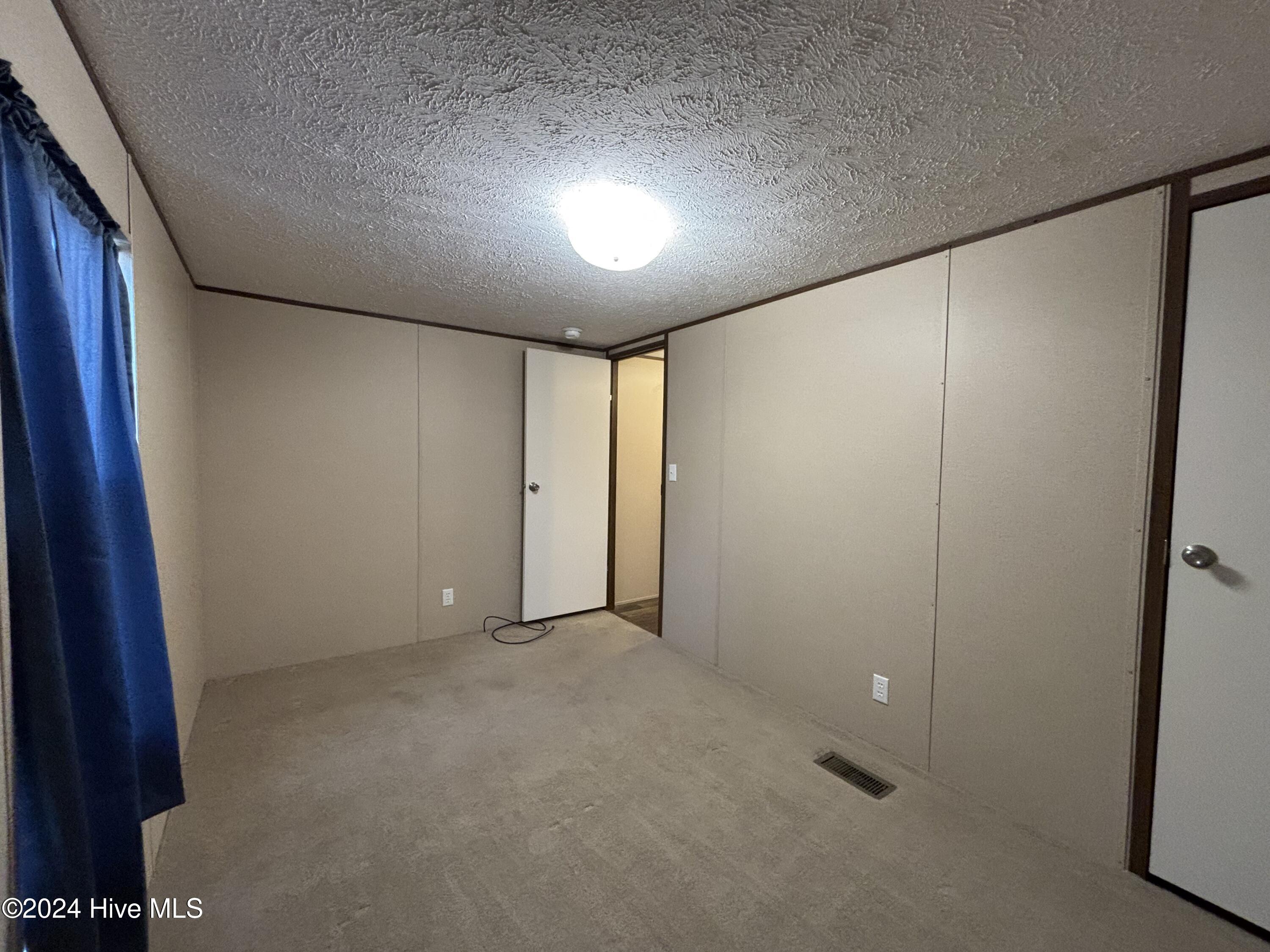 100550674 | Photo 20