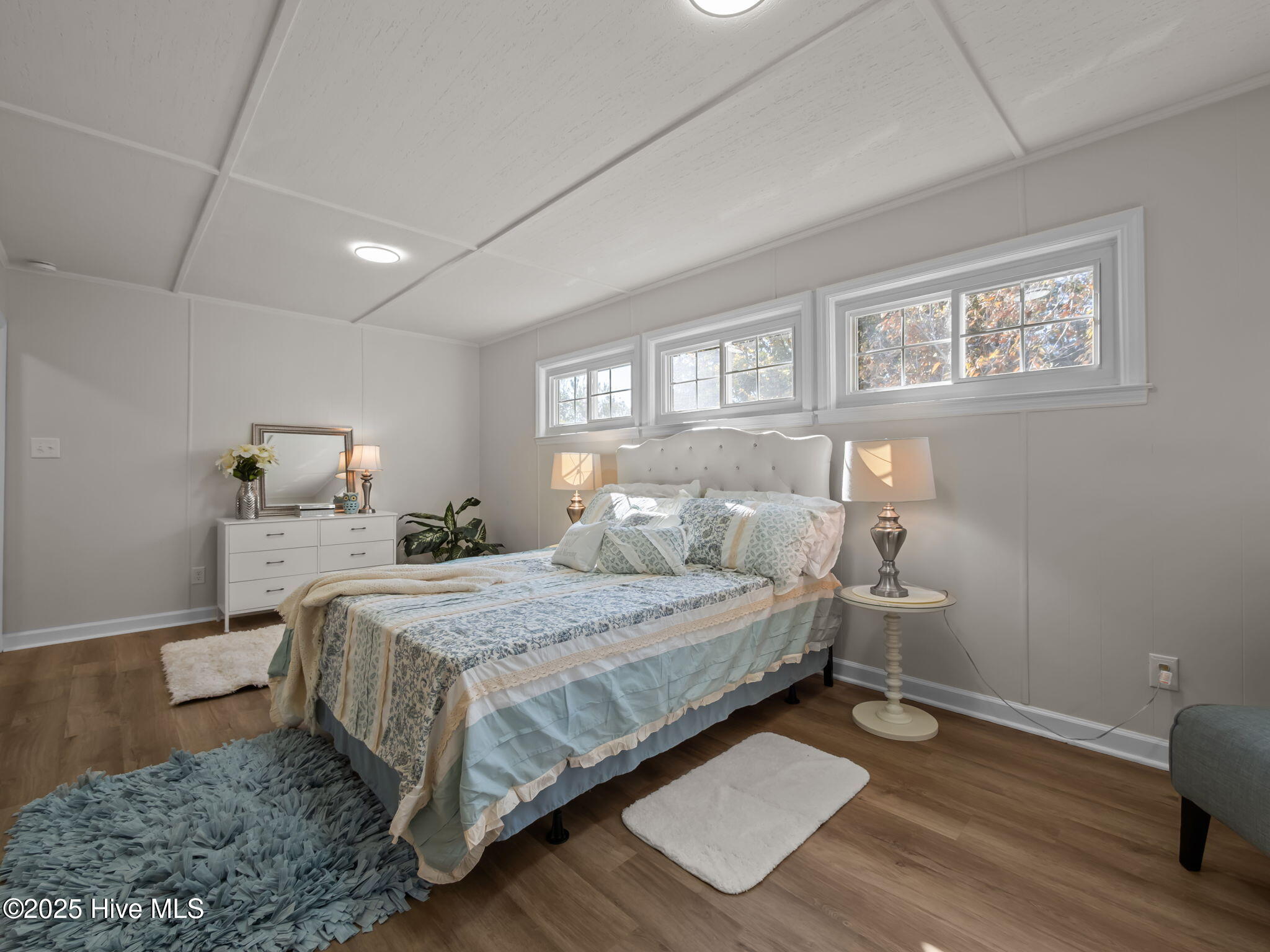 2859 Easy Street,Newport