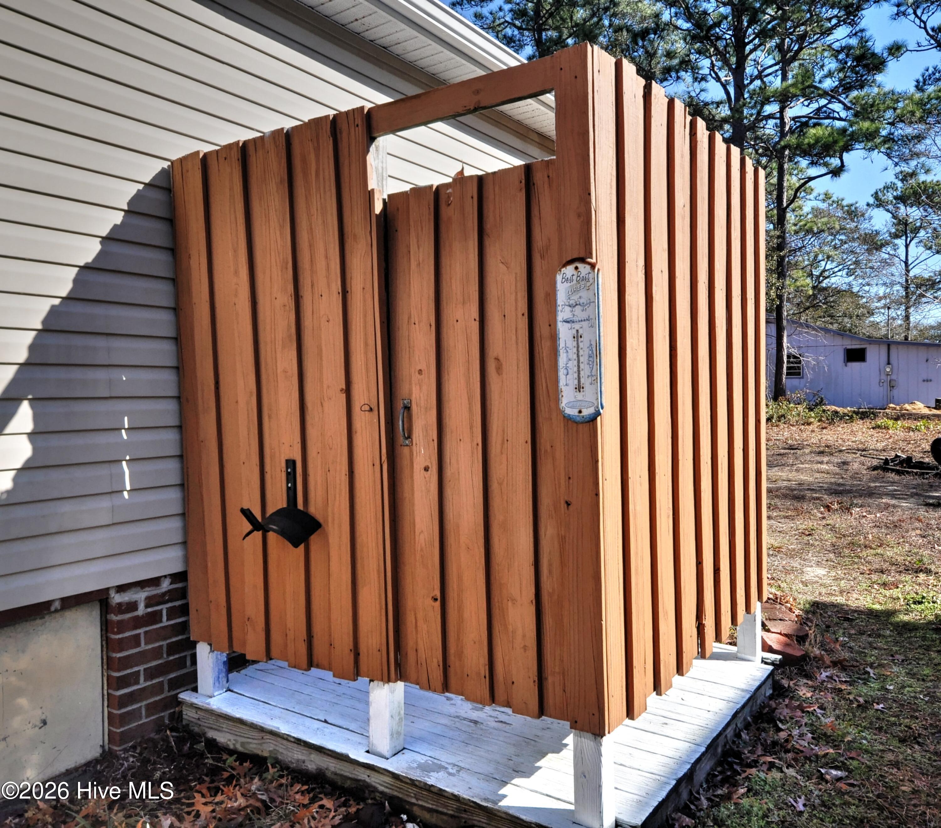 100550740 | Photo 24