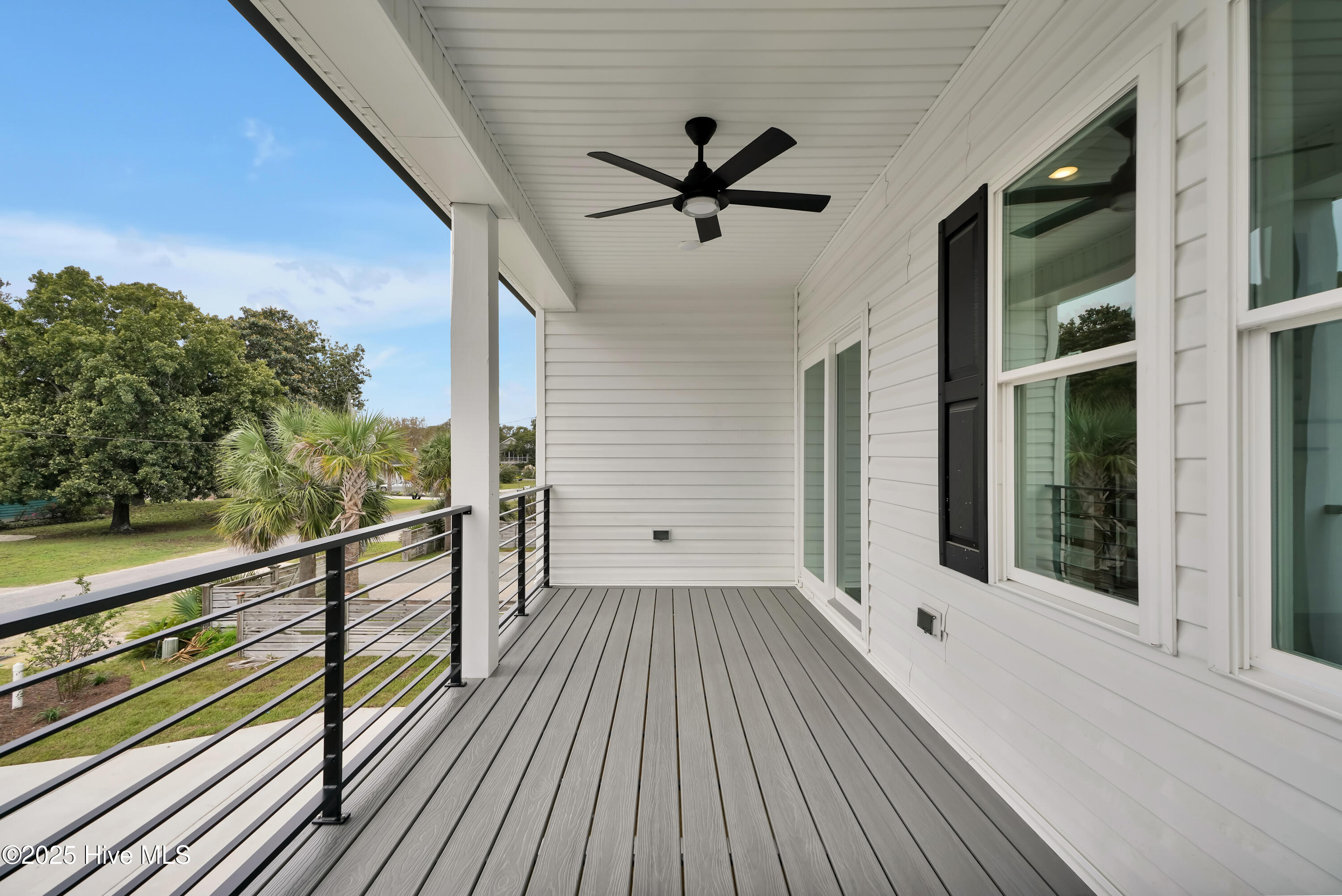406 Birmingham Avenue, Carolina Beach, NC 28428 – photo 8: 406BirminghamAvenue-7