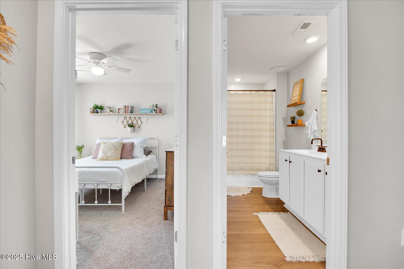 100518788 | Photo 23