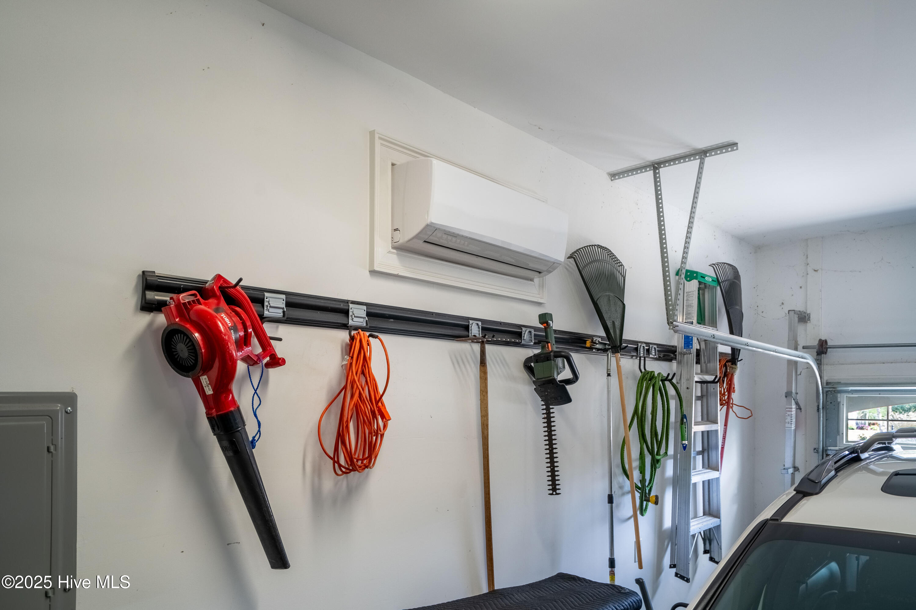 100539660 | Photo 64