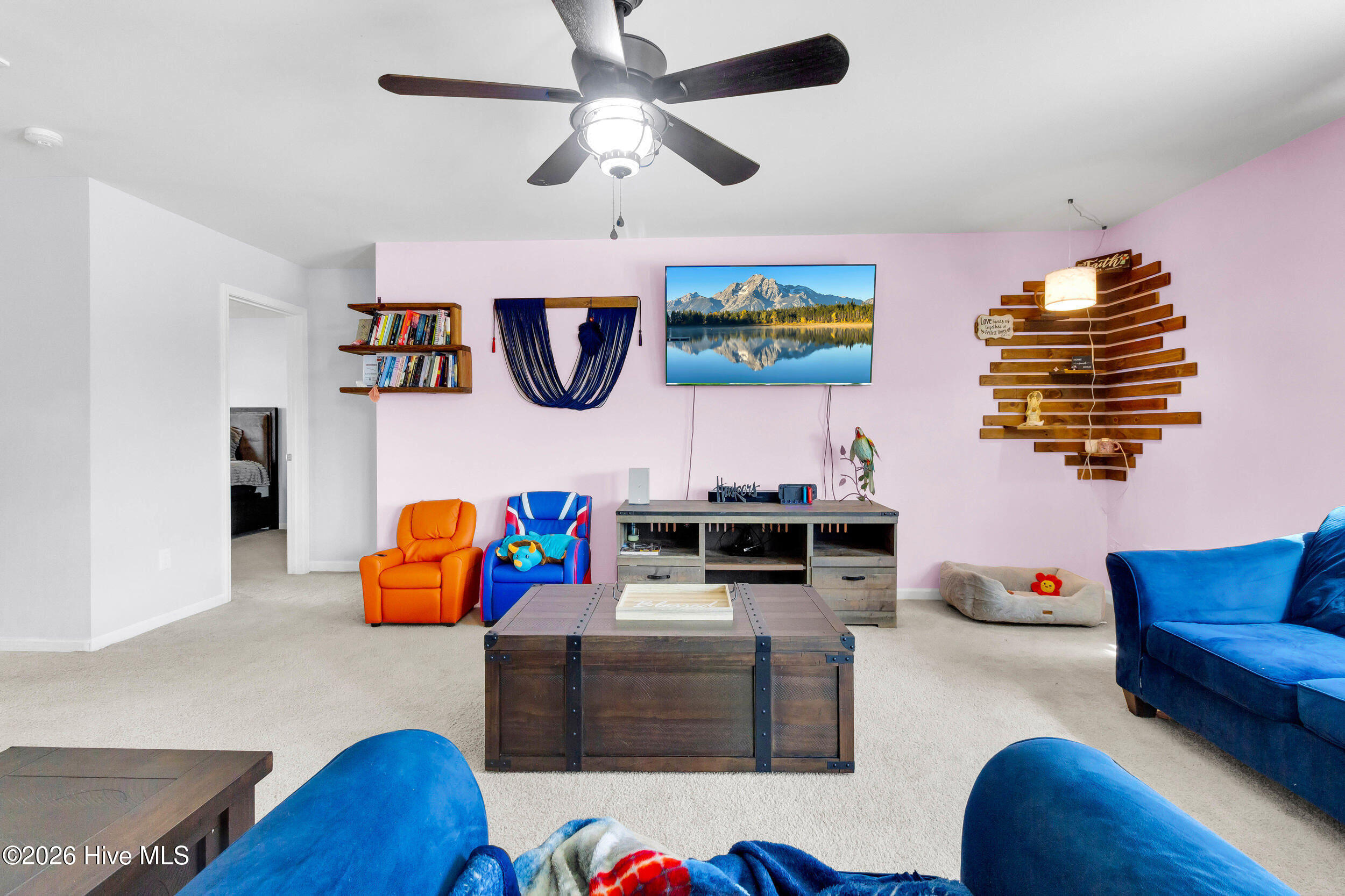 100561296 | Photo 14