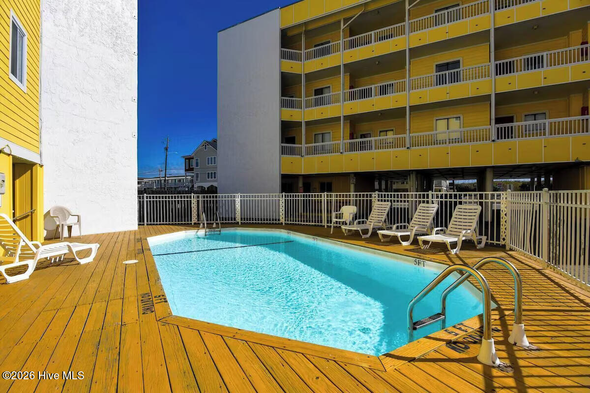 100551753 | Photo 31