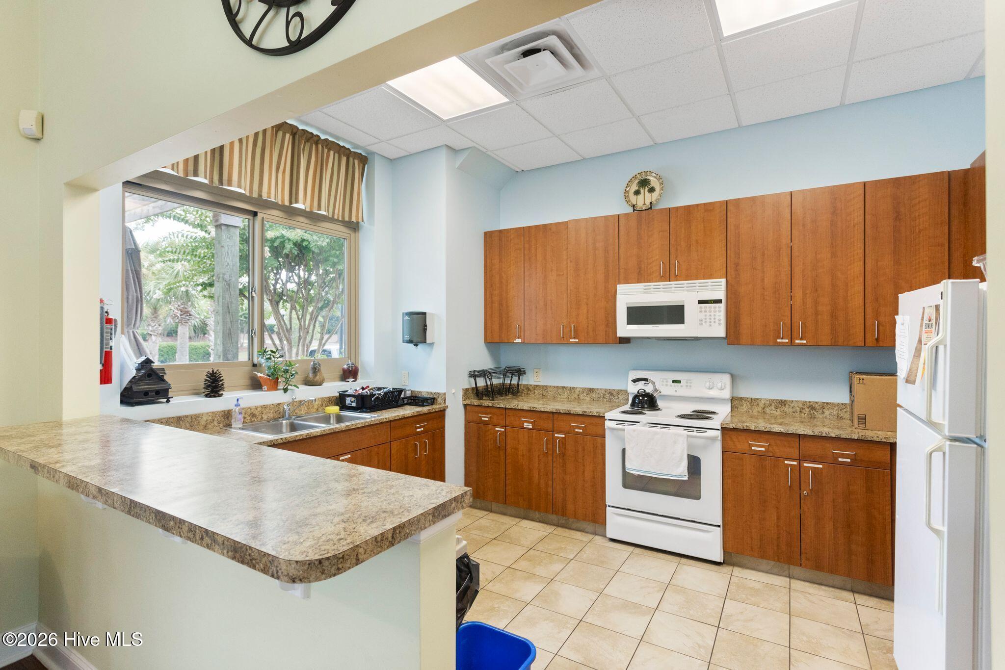 100551646 | Photo 56