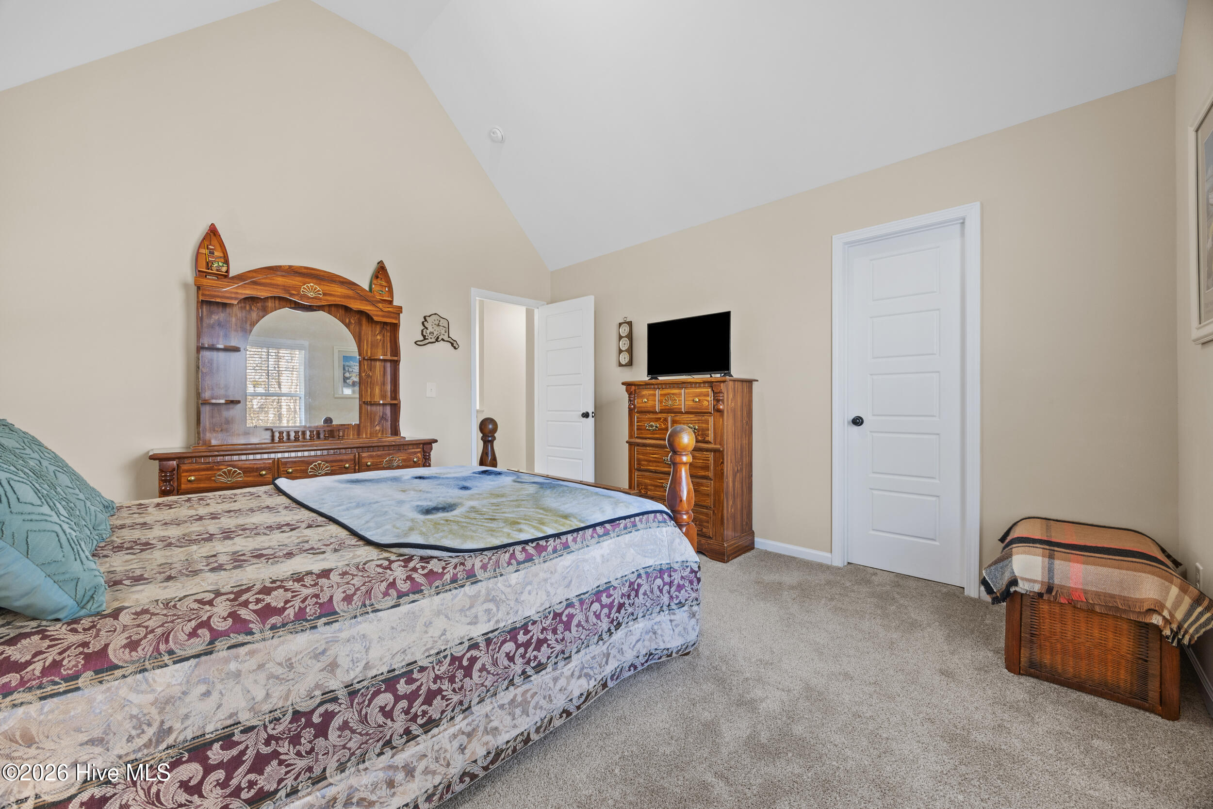 100549248 | Photo 44