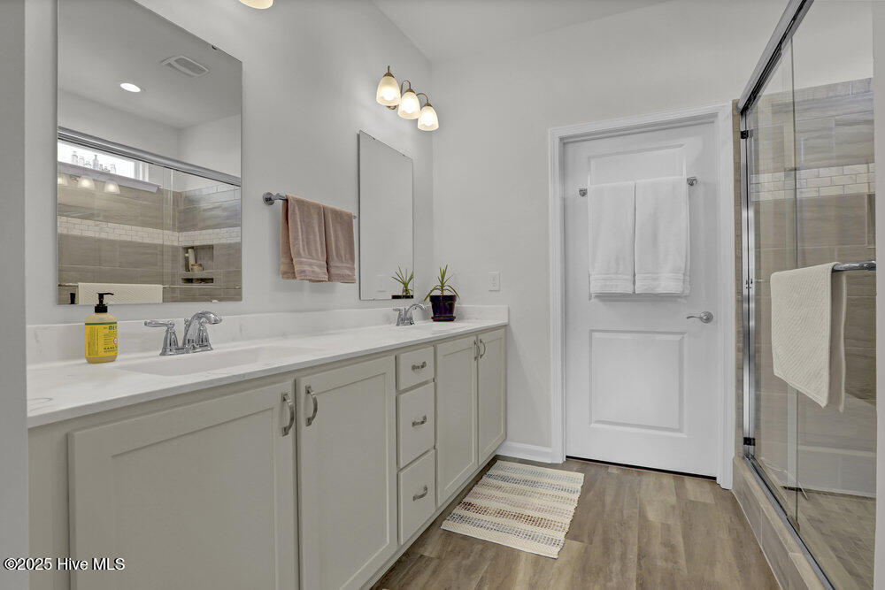 239 Seneca Reef Drive, Hampstead, NC 28443 – photo 16: Primary Bathroom