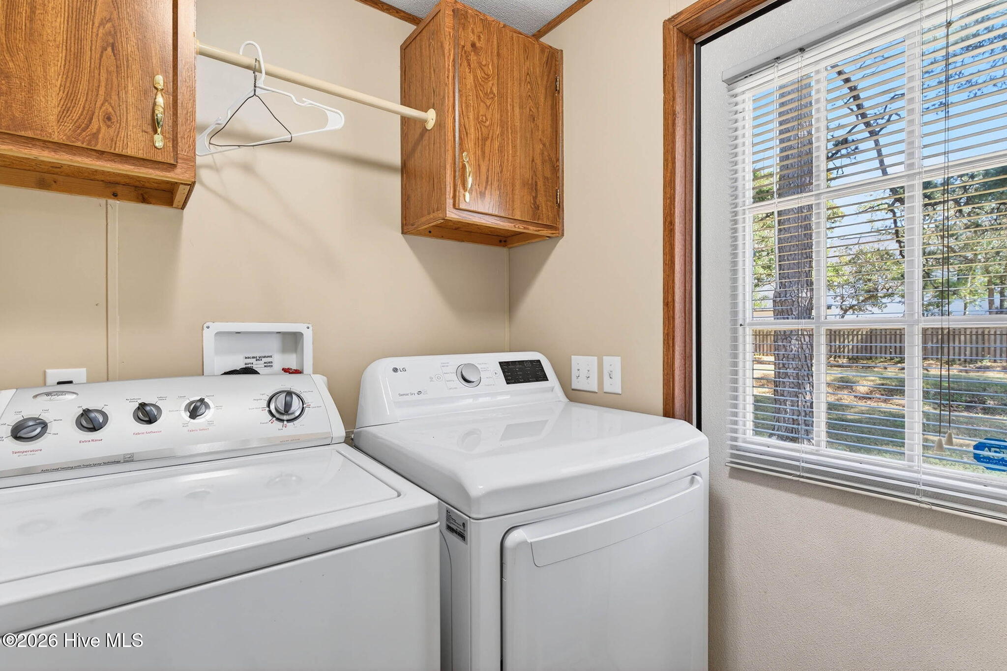 100561384 | Photo 25