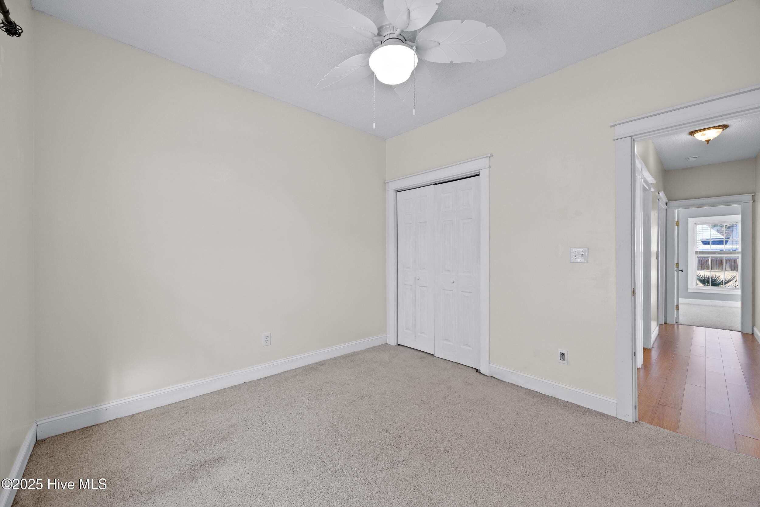 100545669 | Photo 32