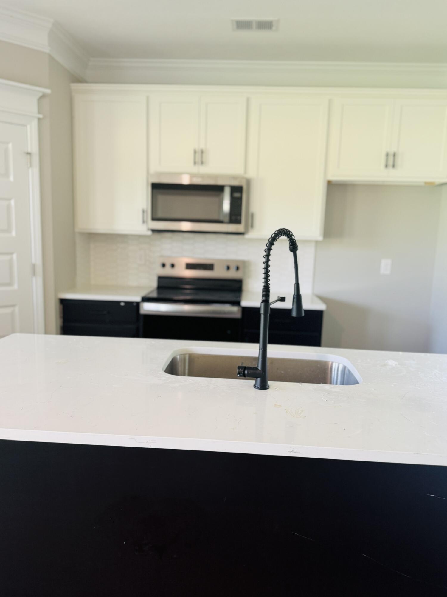 18E2BF82-E31B-4F58-A97E-42BB03C76A05_1_1