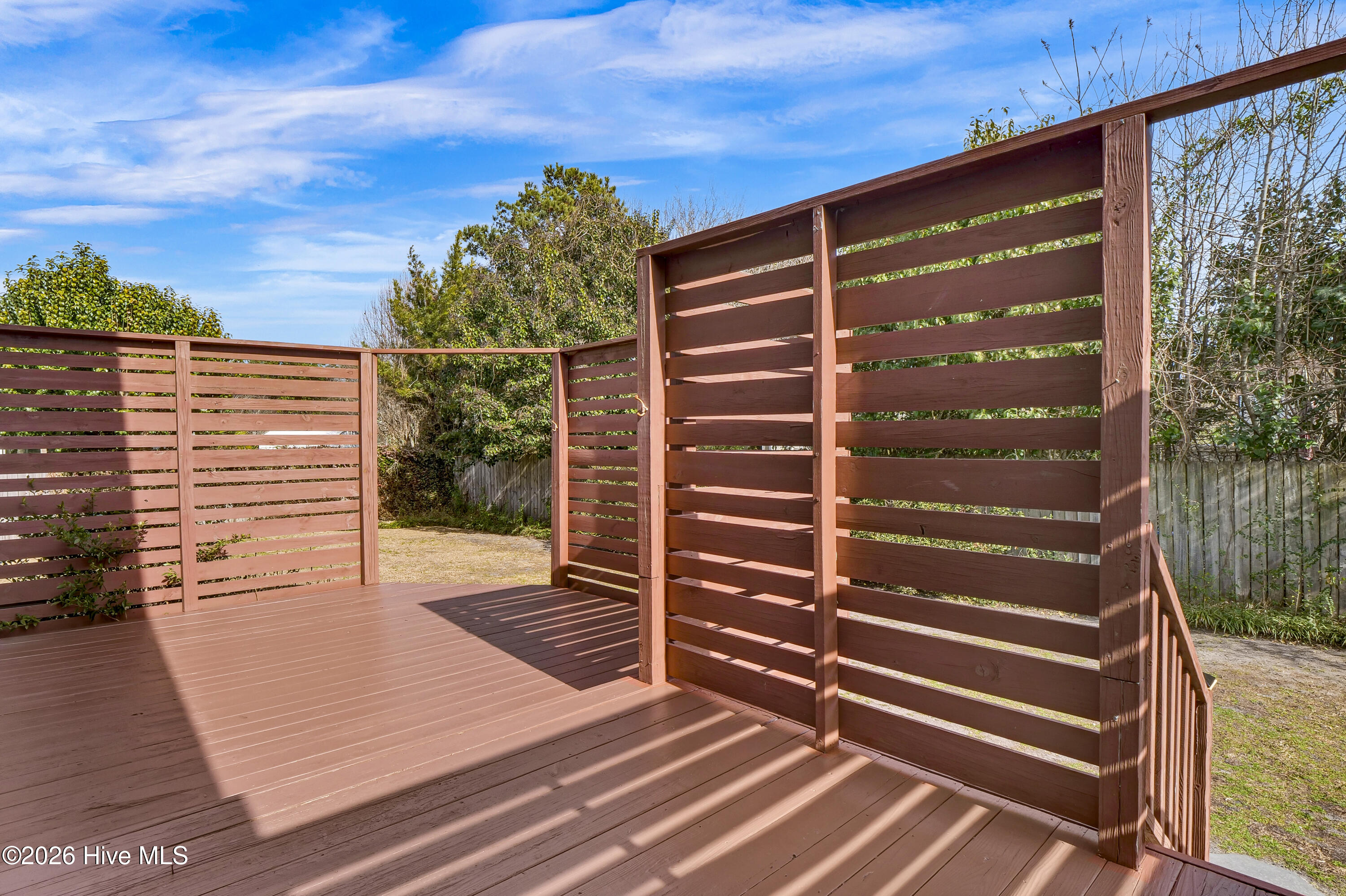 100551025 | Photo 32