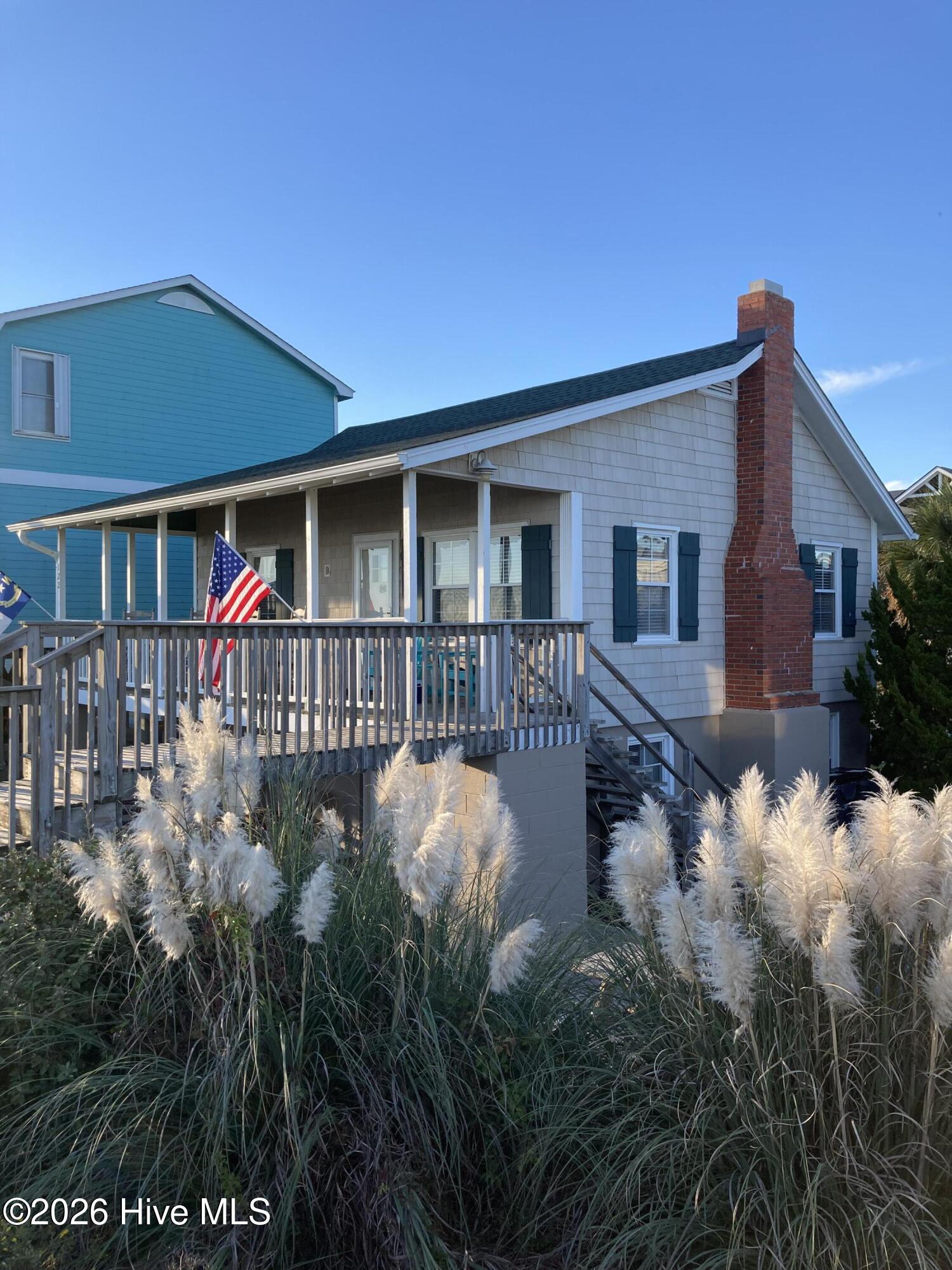 100560926 | Photo 25