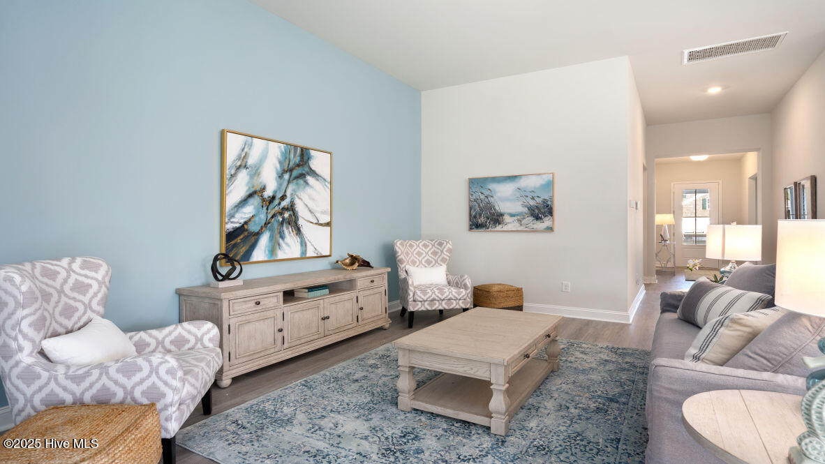 100547990 | Photo 13