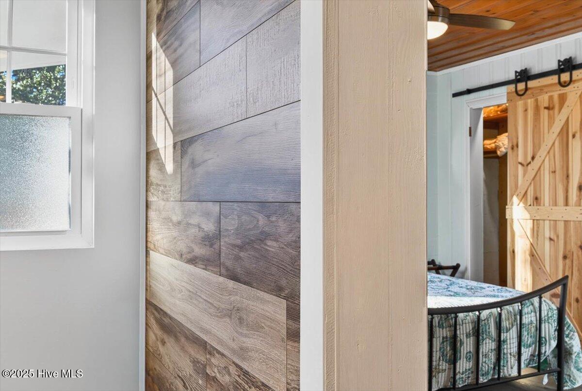 100547366 | Photo 24