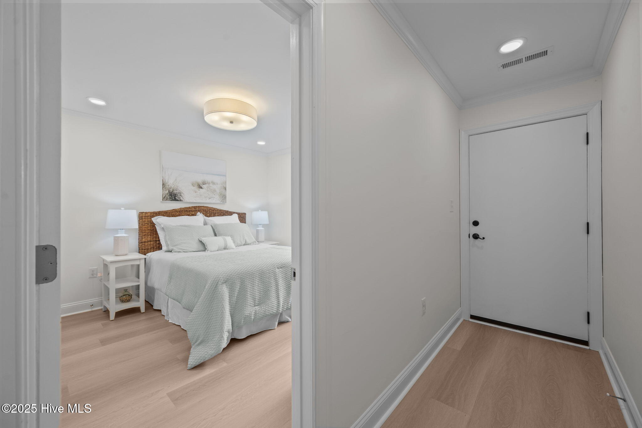 100520970 | Photo 30