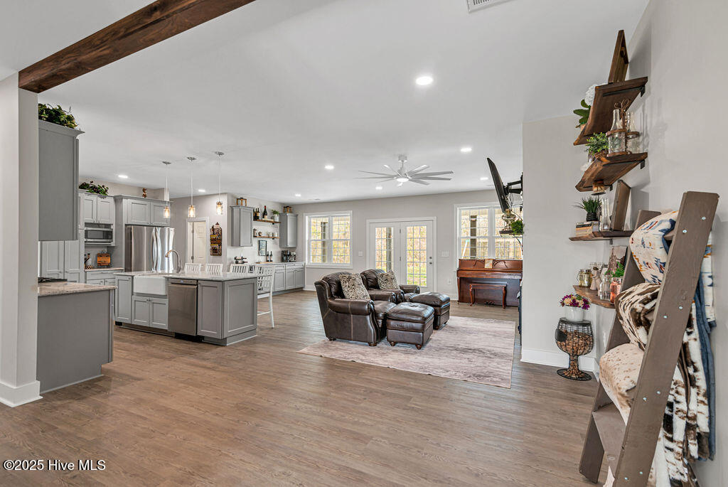1560 White Oak River Road,Maysville