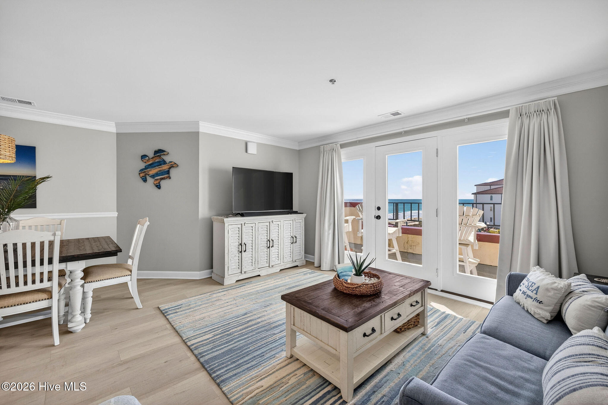 100550000 | Photo 15