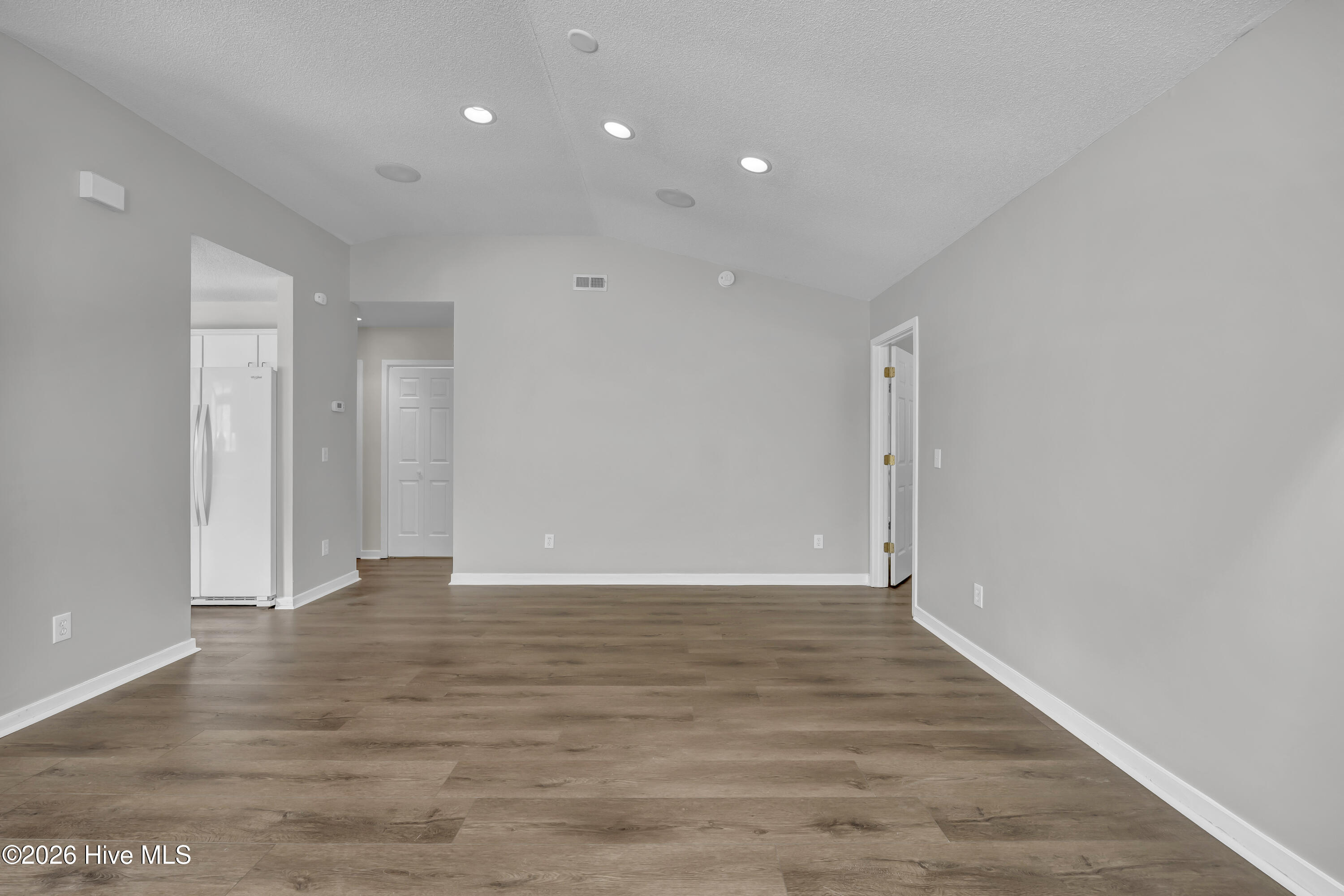 100569442 | Photo 10