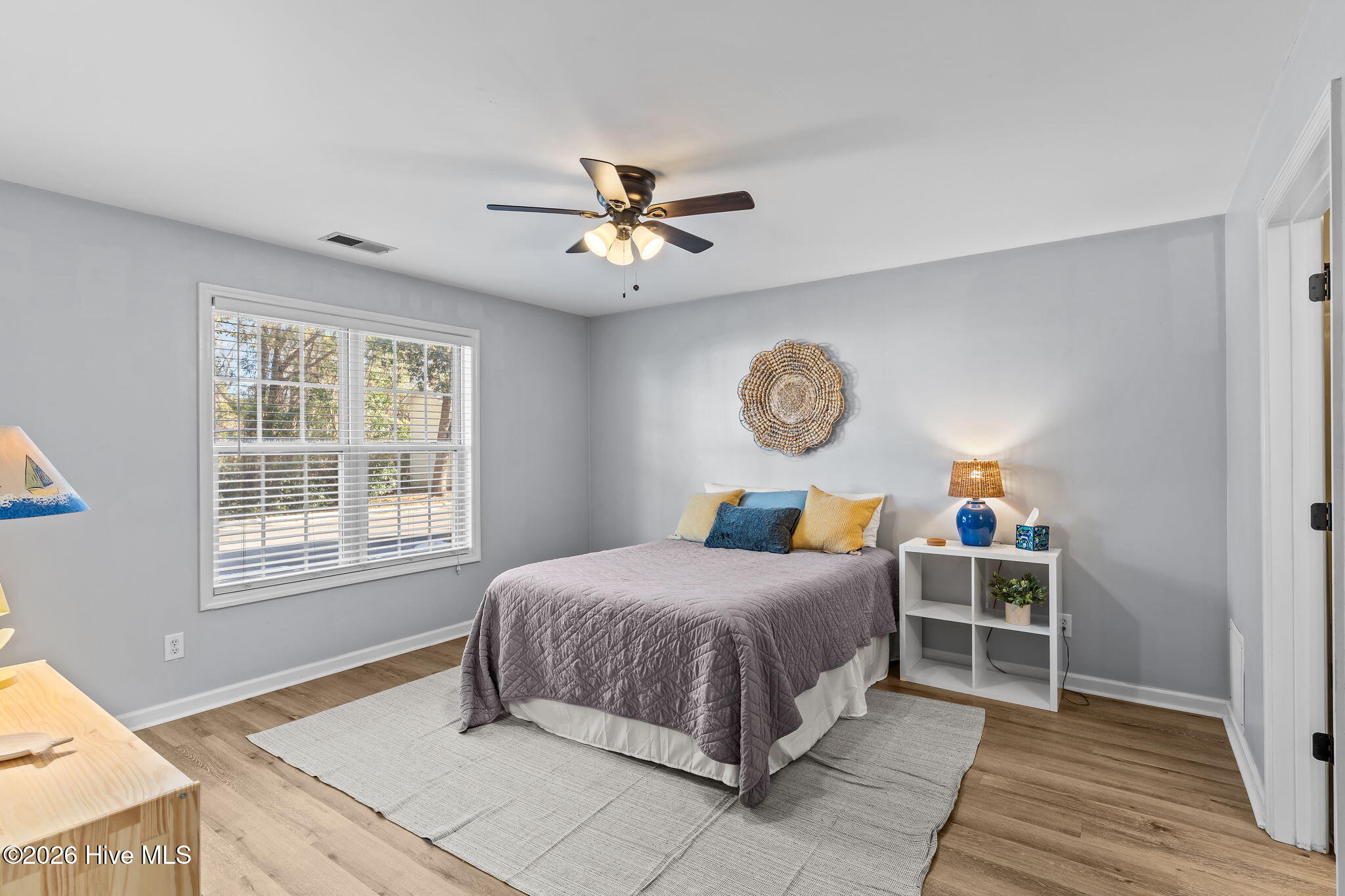 100549050 | Photo 18