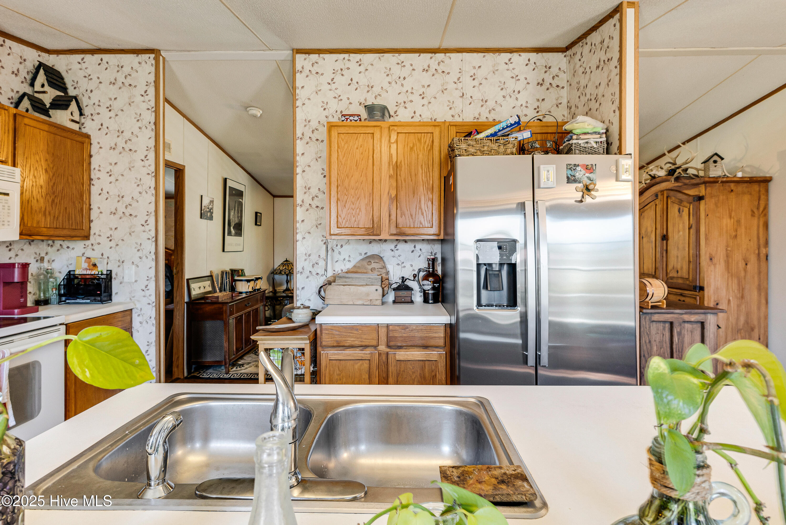 100528928 | Photo 18