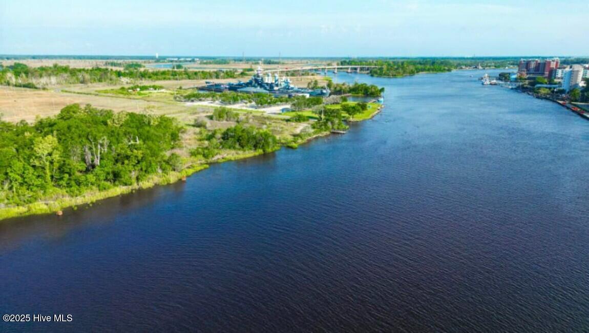 100563852 | Photo 33