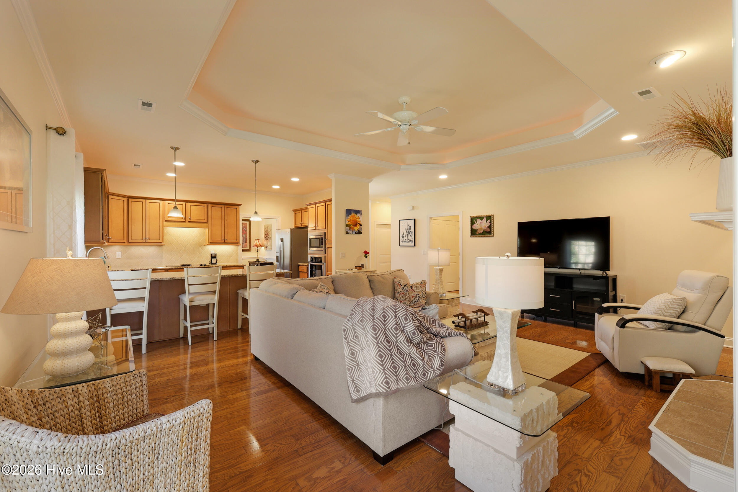 100561183 | Photo 14