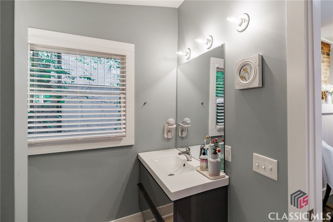 395 Cleveland Avenue