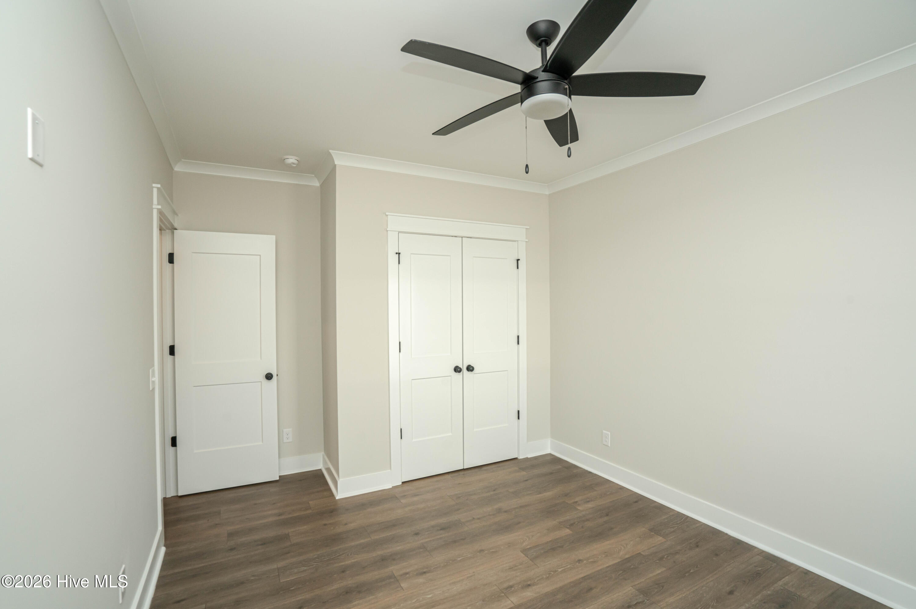 100548241 | Photo 11