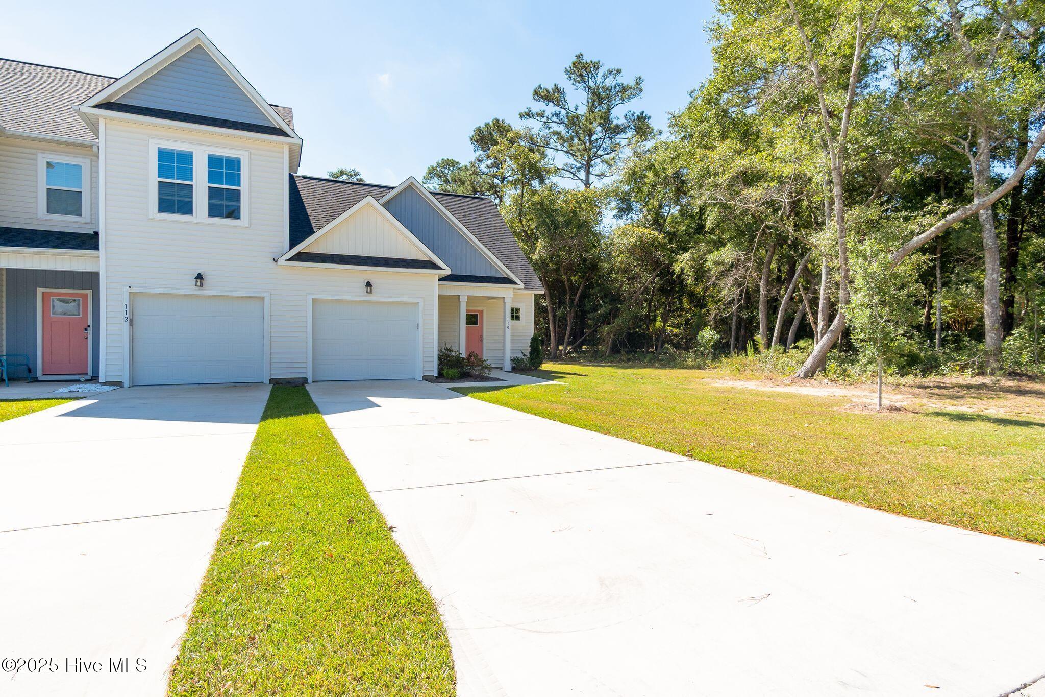 100531651 | Photo 47