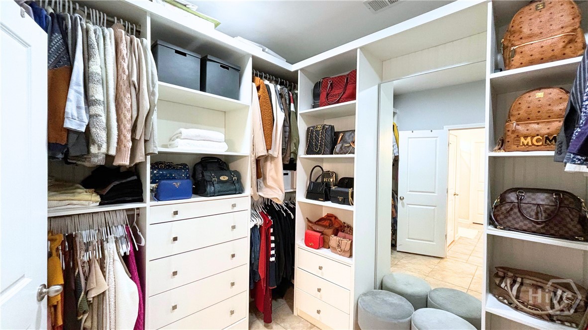 Custom Walk-In-Closet