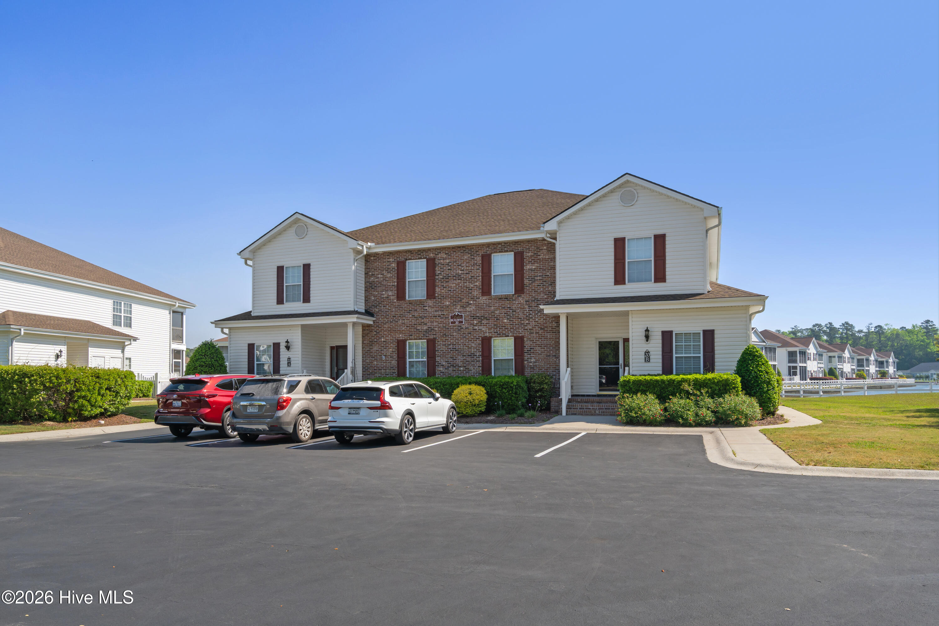 100567546 | Photo 51