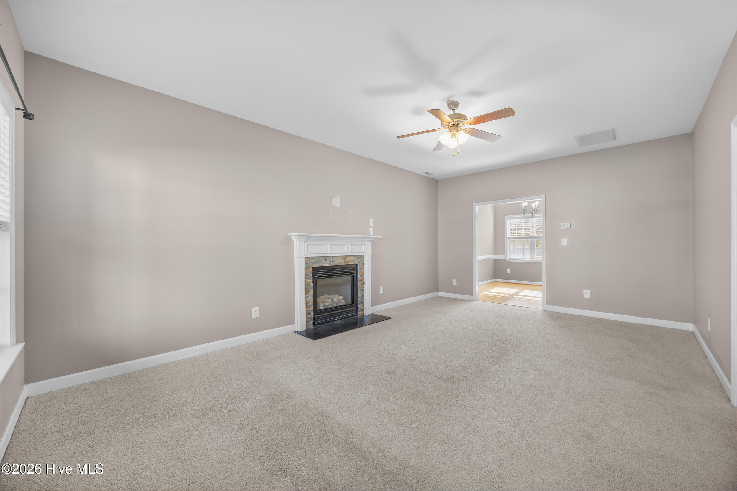 211 Wedgefield Circle,Maple Hill