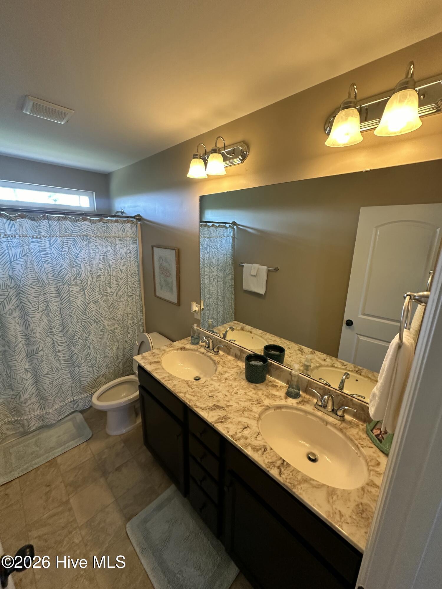 100559159 | Photo 28