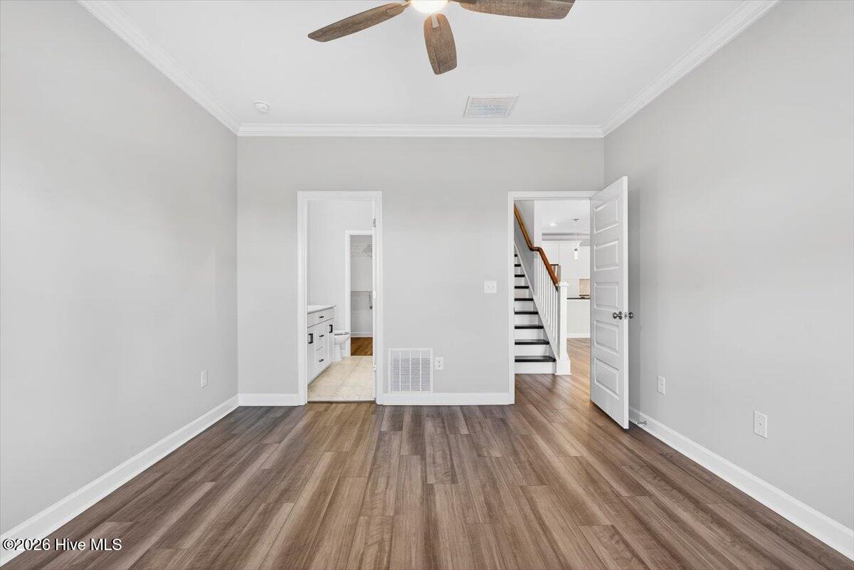 100552947 | Photo 23