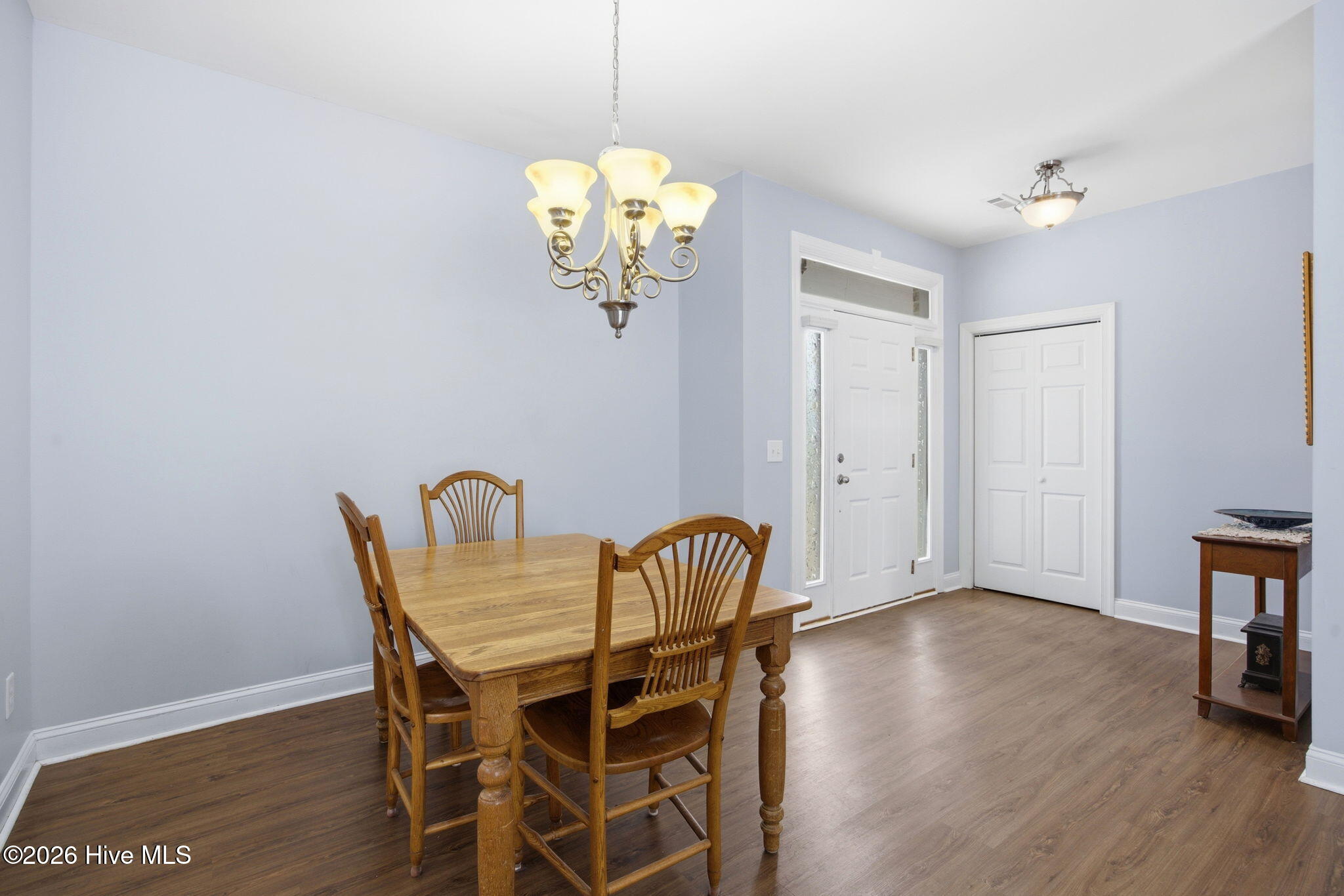 100570673 | Photo 11