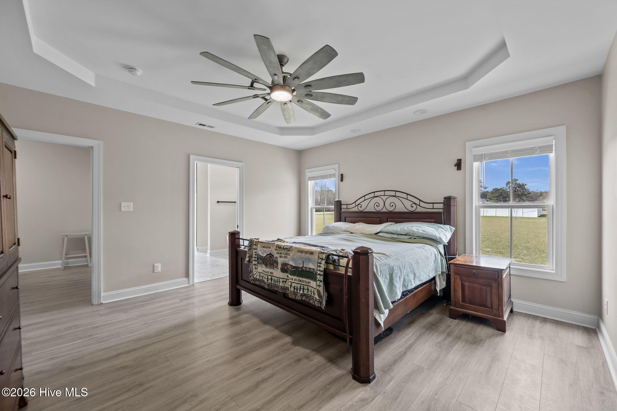 100564402 | Photo 17