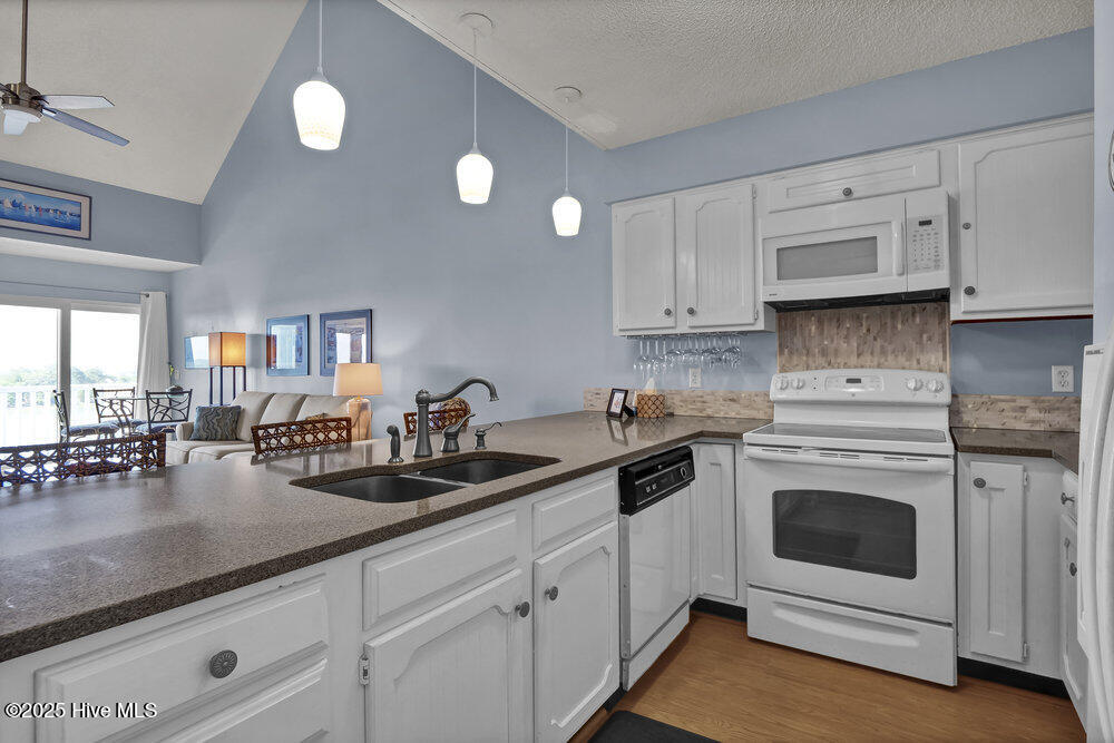 100509045 | Photo 13