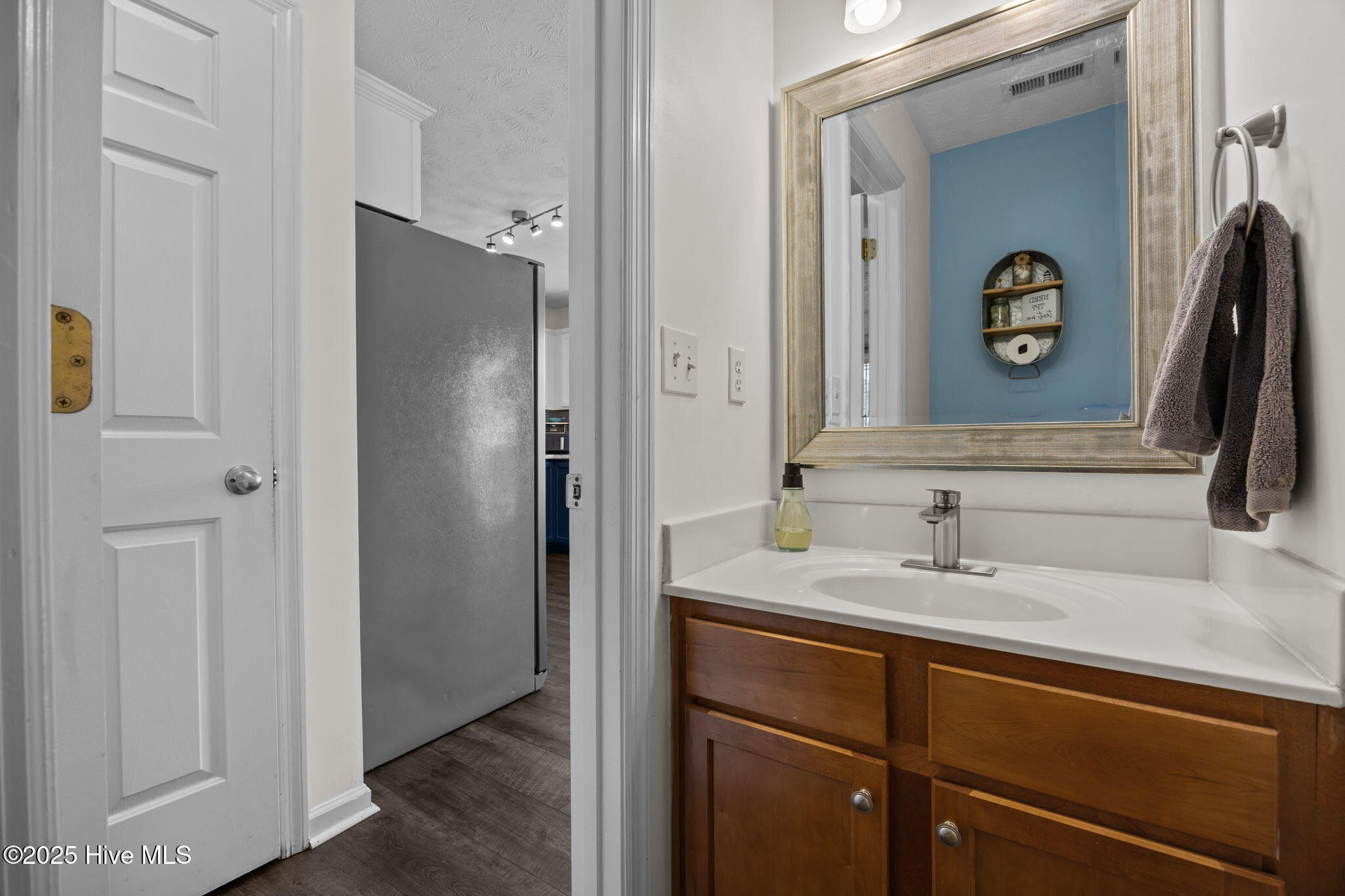 100538384 | Photo 12