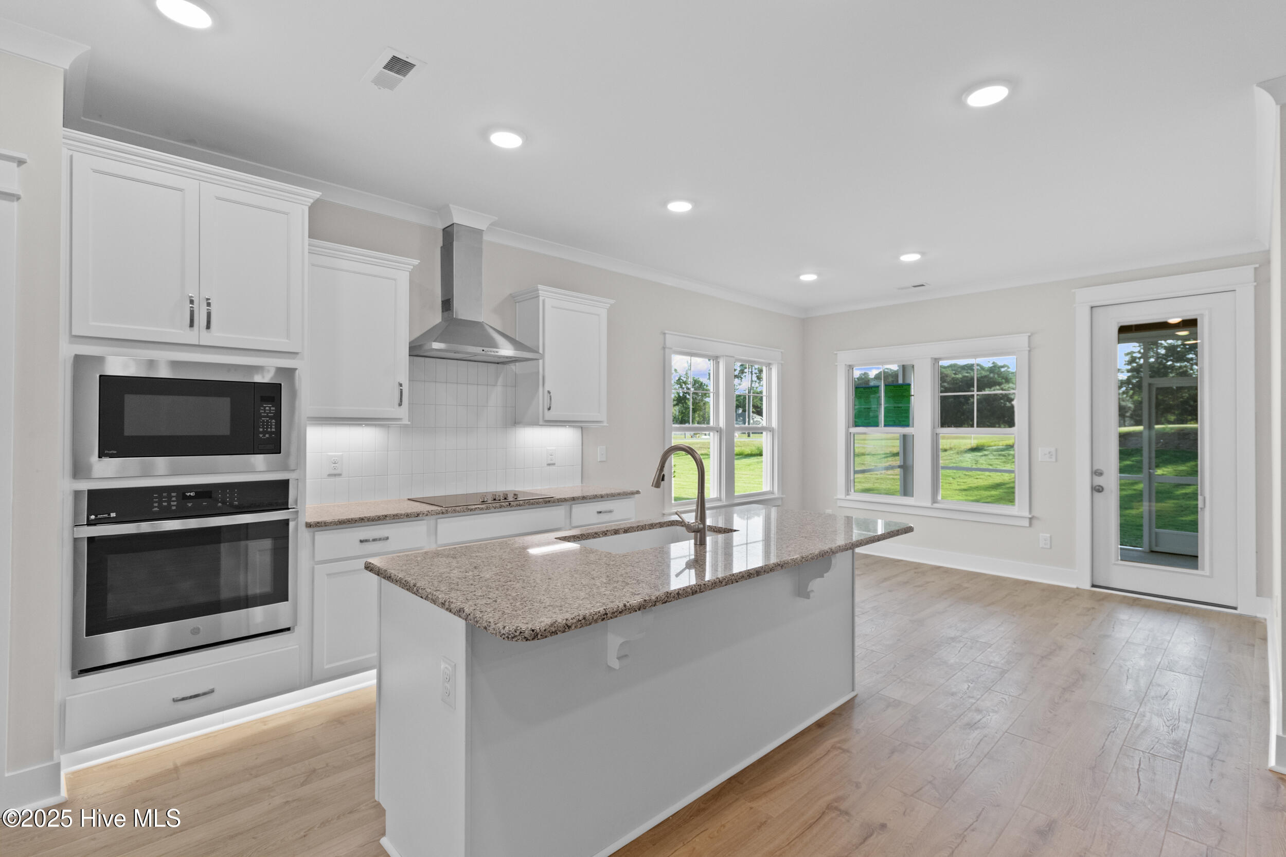 2054 Greenside Manor Drive SW, Ocean Isle Beach, NC 28469 – photo 11: 2054 Greenside Manor