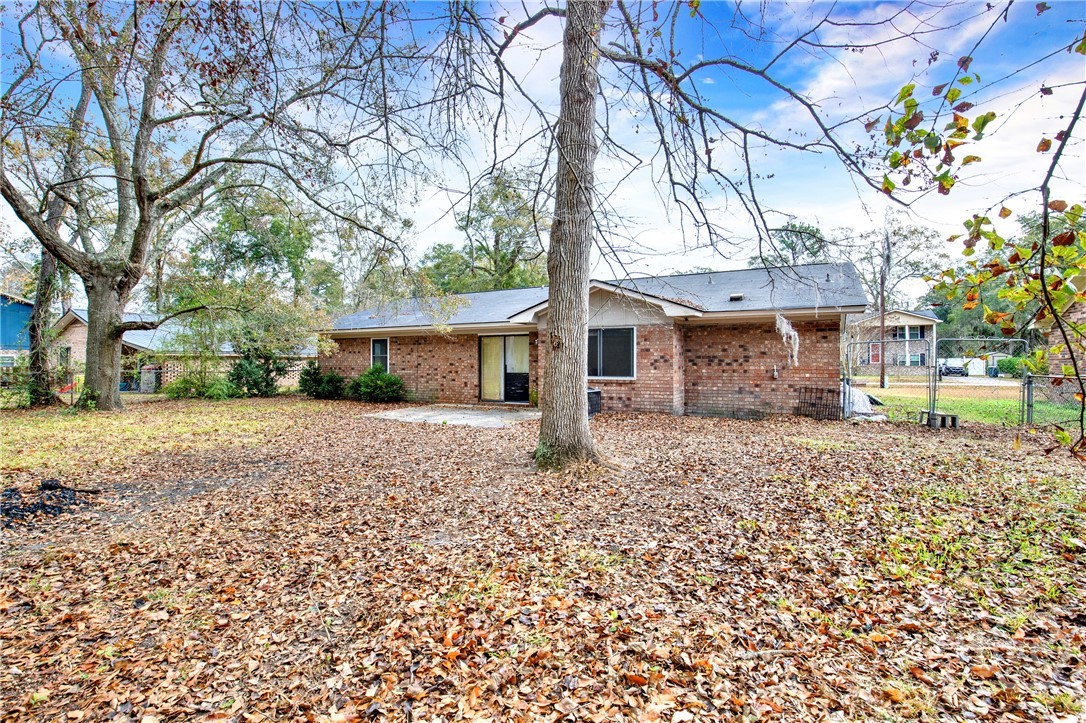 Homes for sale in Hinesville, GA | 611 Maxwell St, Hinesville, GA 31313 | MLS# SA345491