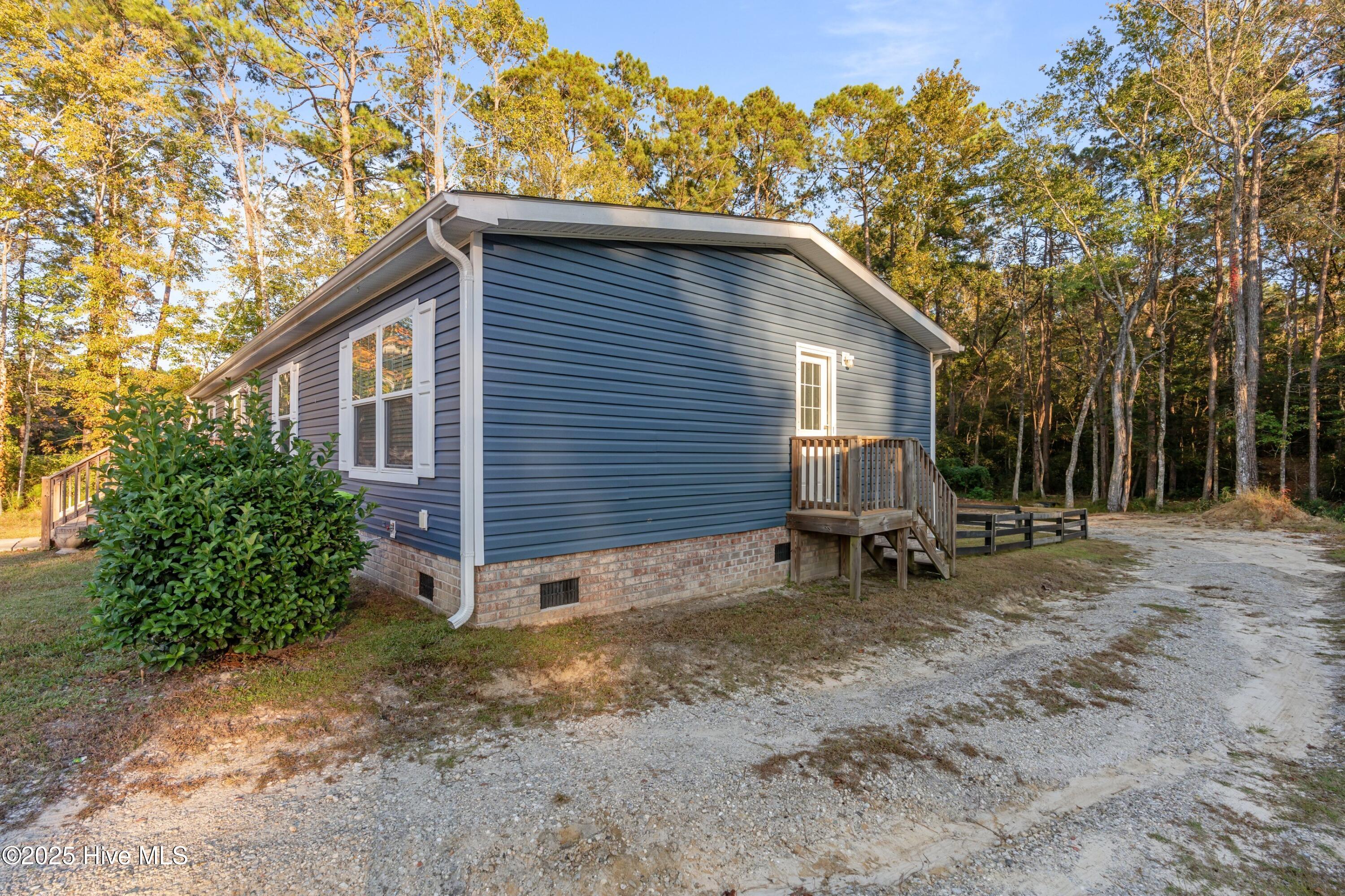 100538120 | Photo 25