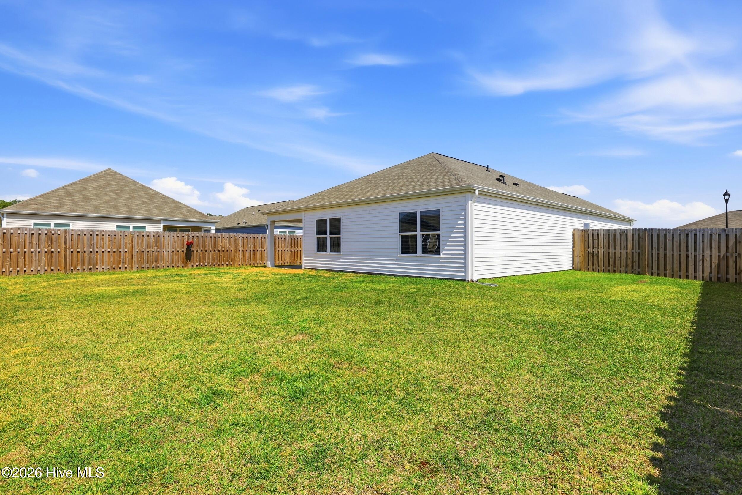 100558236 | Photo 33