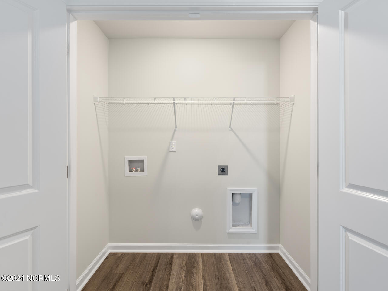 100525843 | Photo 23