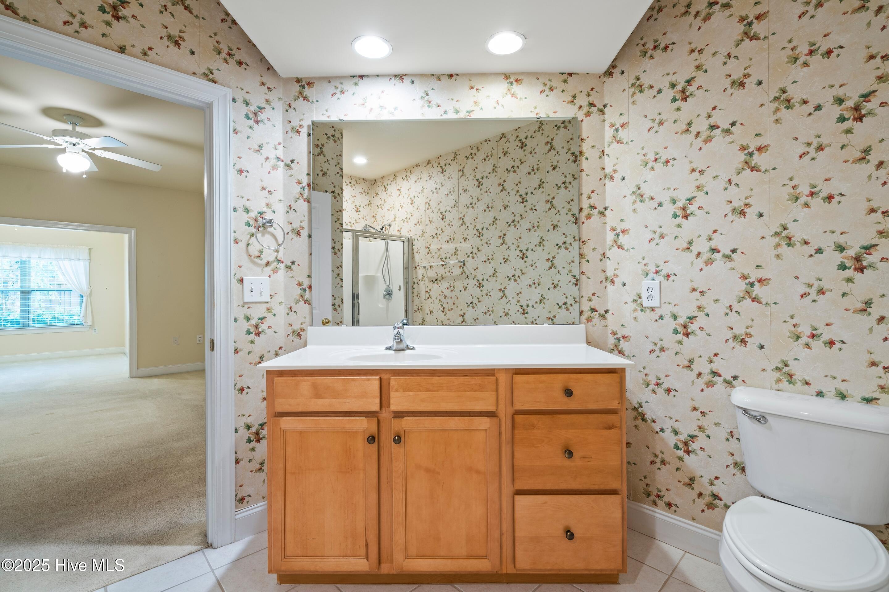 100532046 | Photo 25