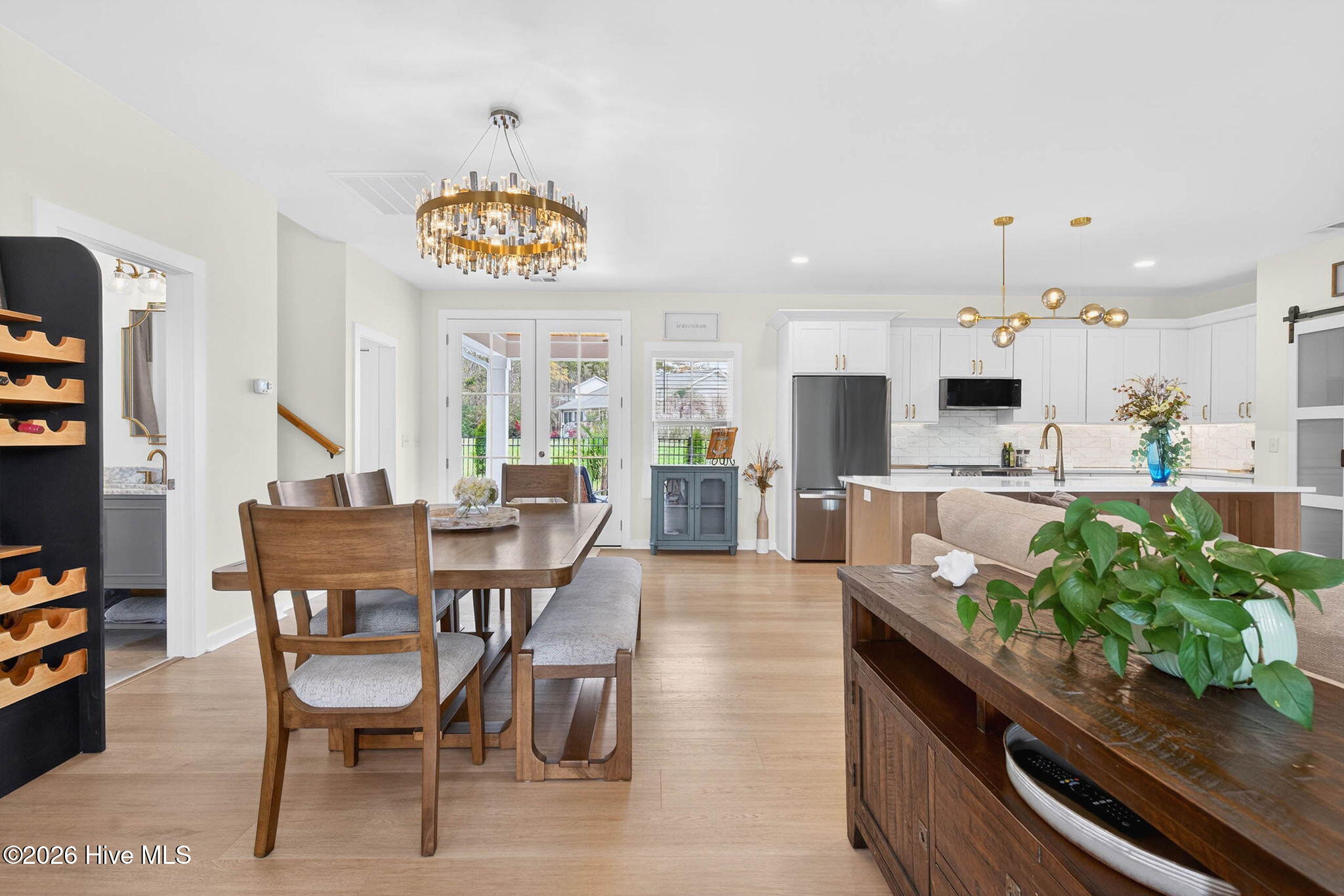 100563194 | Photo 18