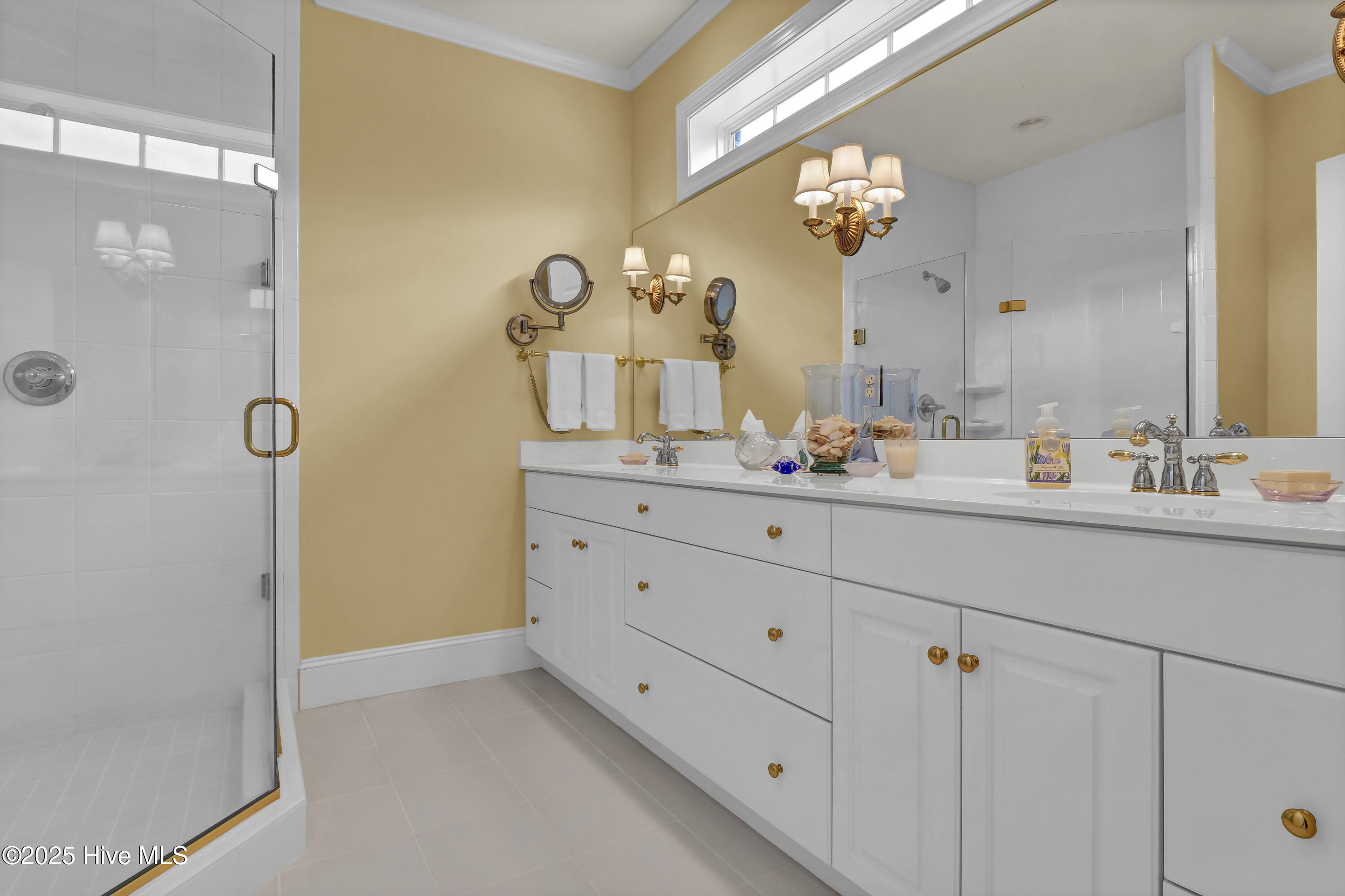 100559823 | Photo 39