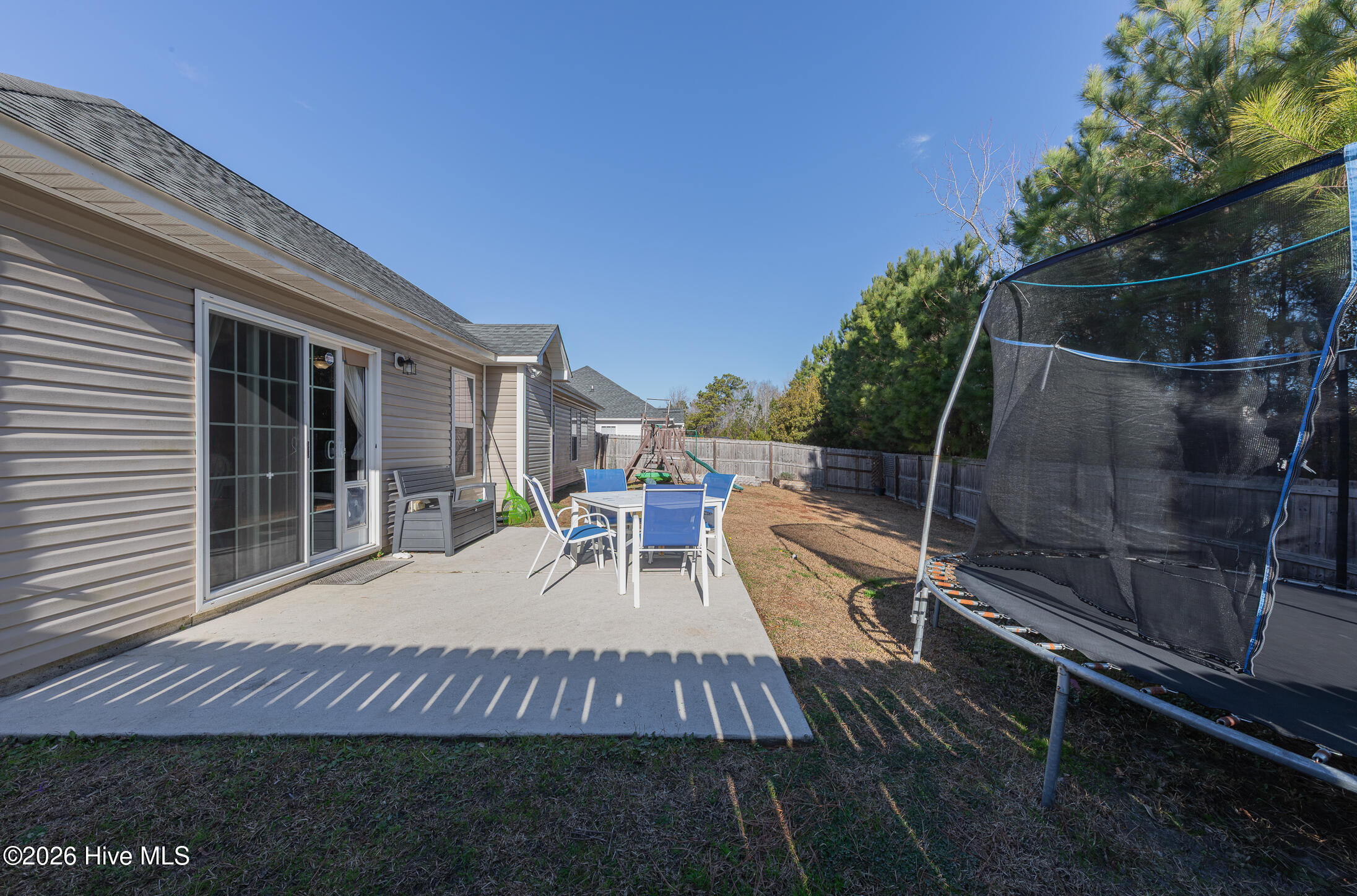 100558086 | Photo 37