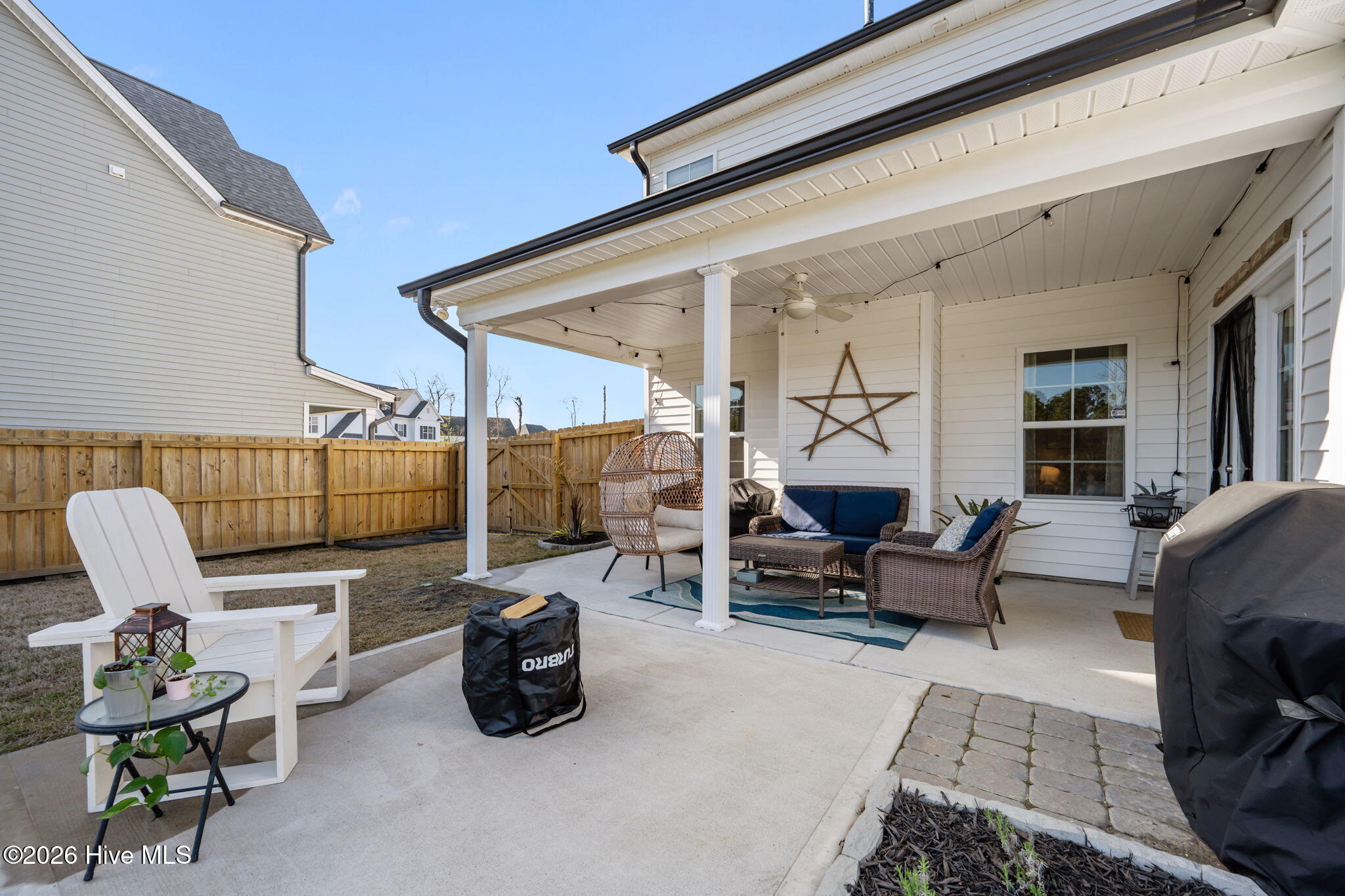 100564361 | Photo 54